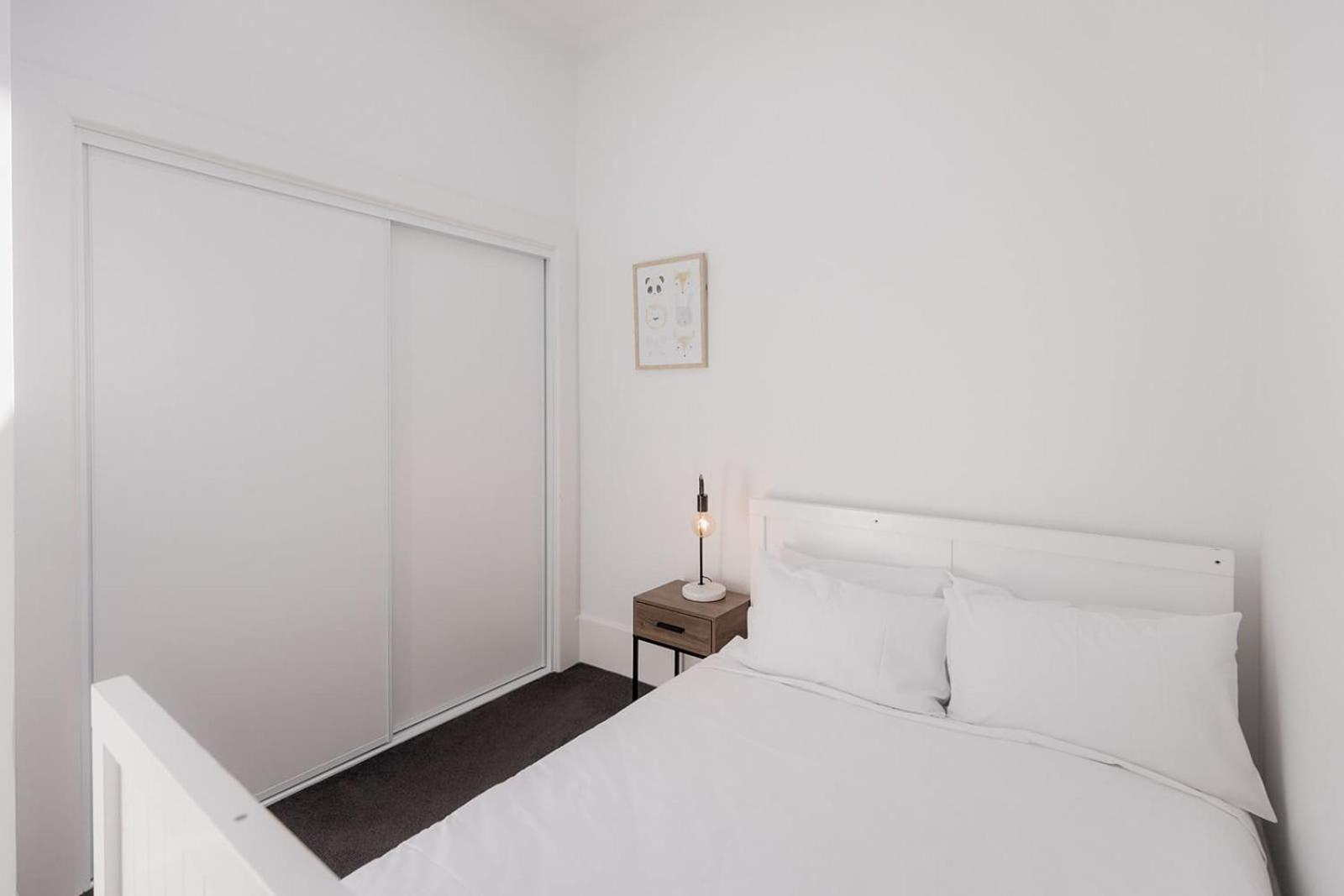 3 Bedroom, Spacious Inner-City Pad