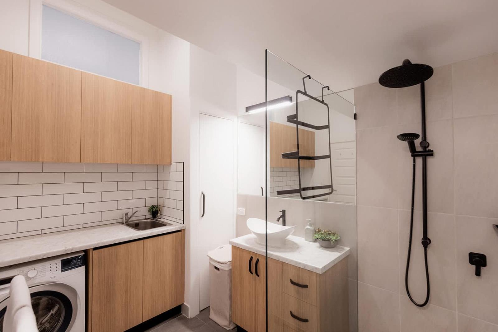 3 Bedroom, Spacious Inner-City Pad