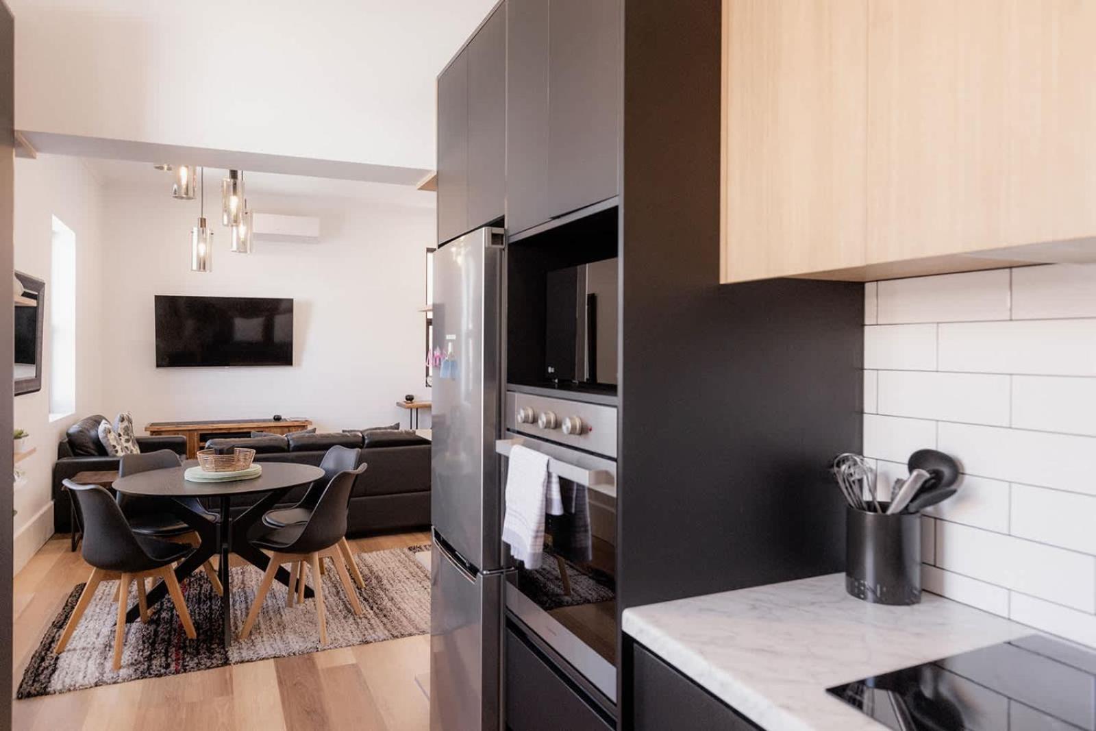 3 Bedroom, Spacious Inner-City Pad