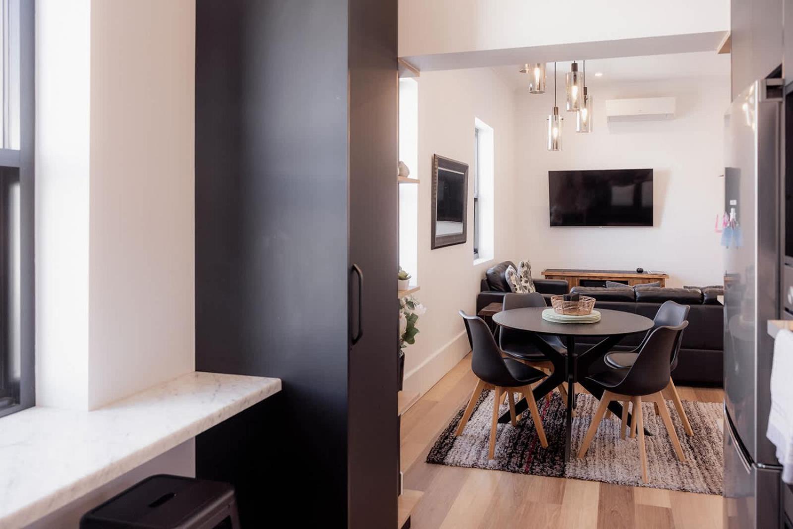 3 Bedroom, Spacious Inner-City Pad