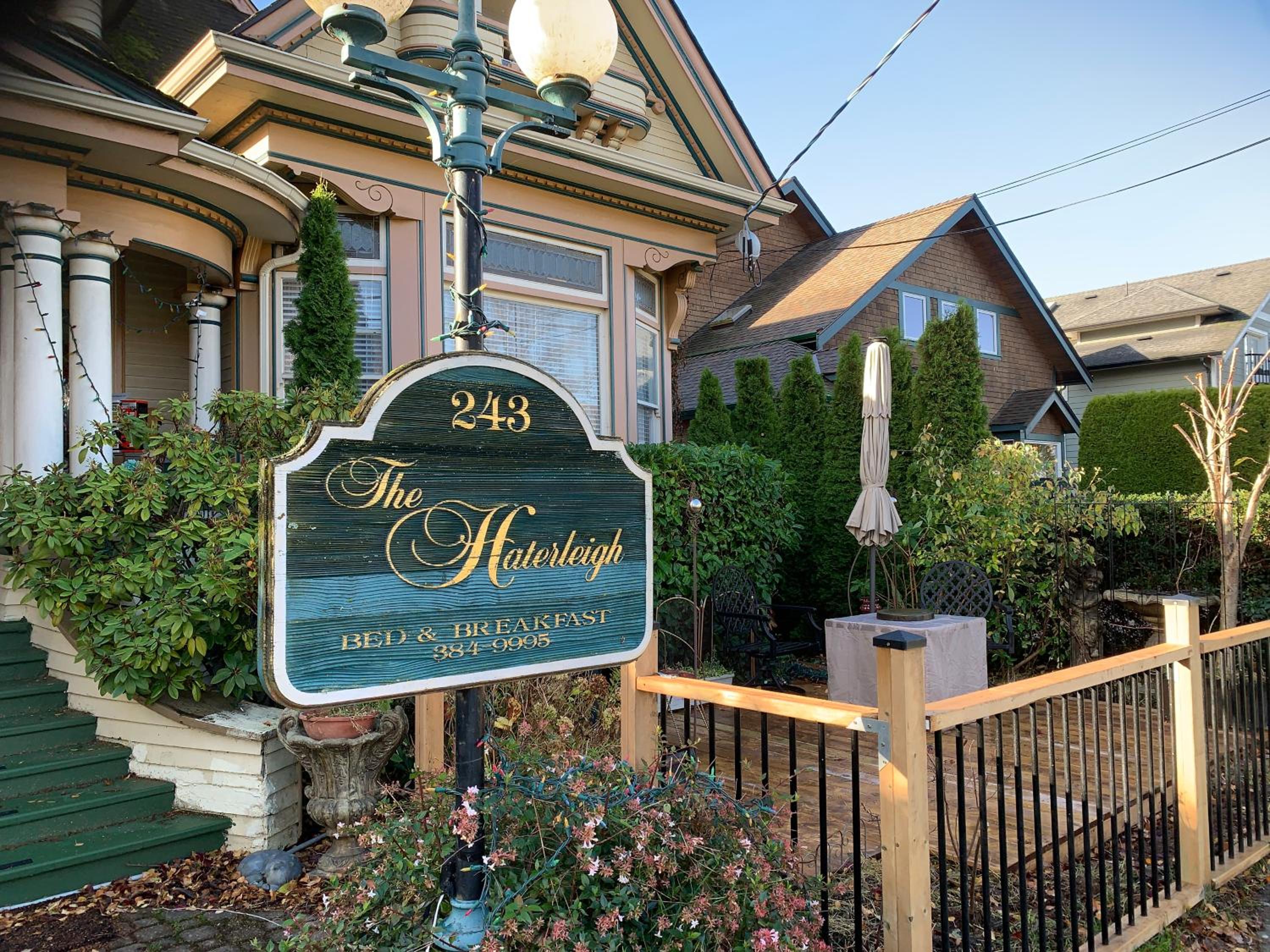 Hotel Haterleigh Heritage Inn - Image 1