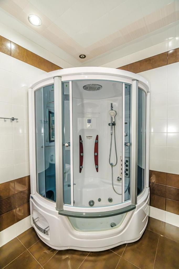 HOTEL APARTMENT NEAR ViP COURTYARD MARRIOTT