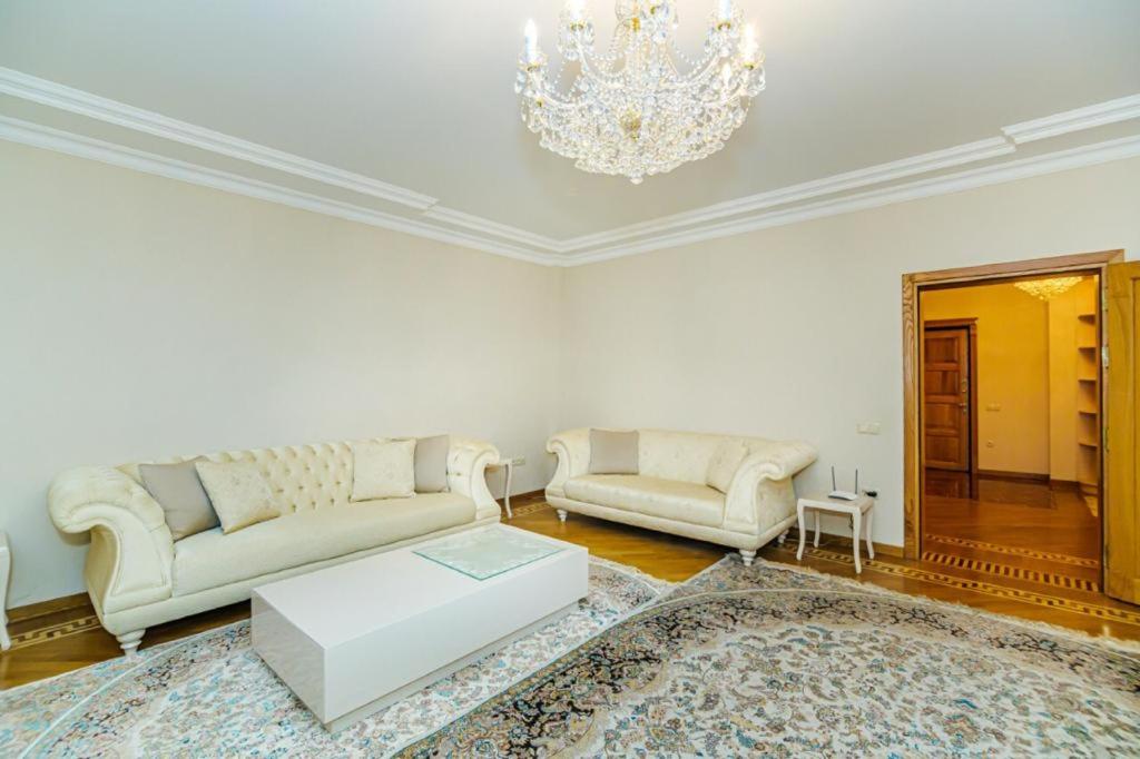 HOTEL APARTMENT NEAR ViP COURTYARD MARRIOTT