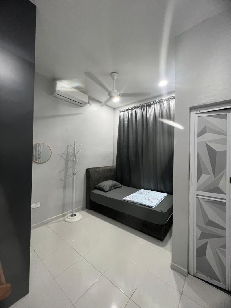 Homestay Kuala Terengganu 4 Bedrooms