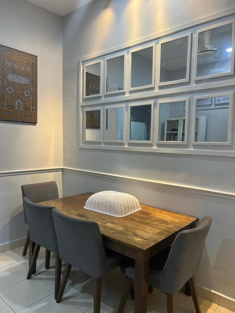 Homestay Kuala Terengganu 4 Bedrooms