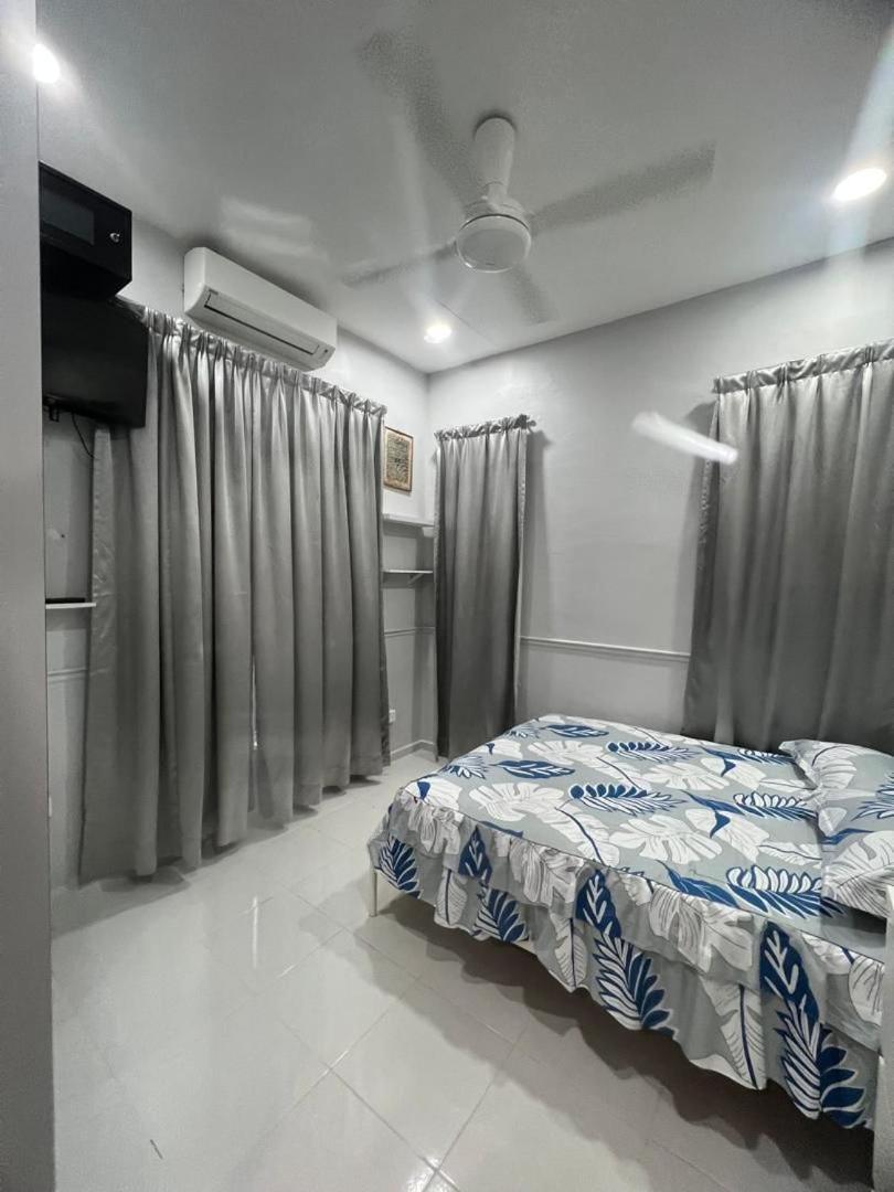 Homestay Kuala Terengganu 4 Bedrooms