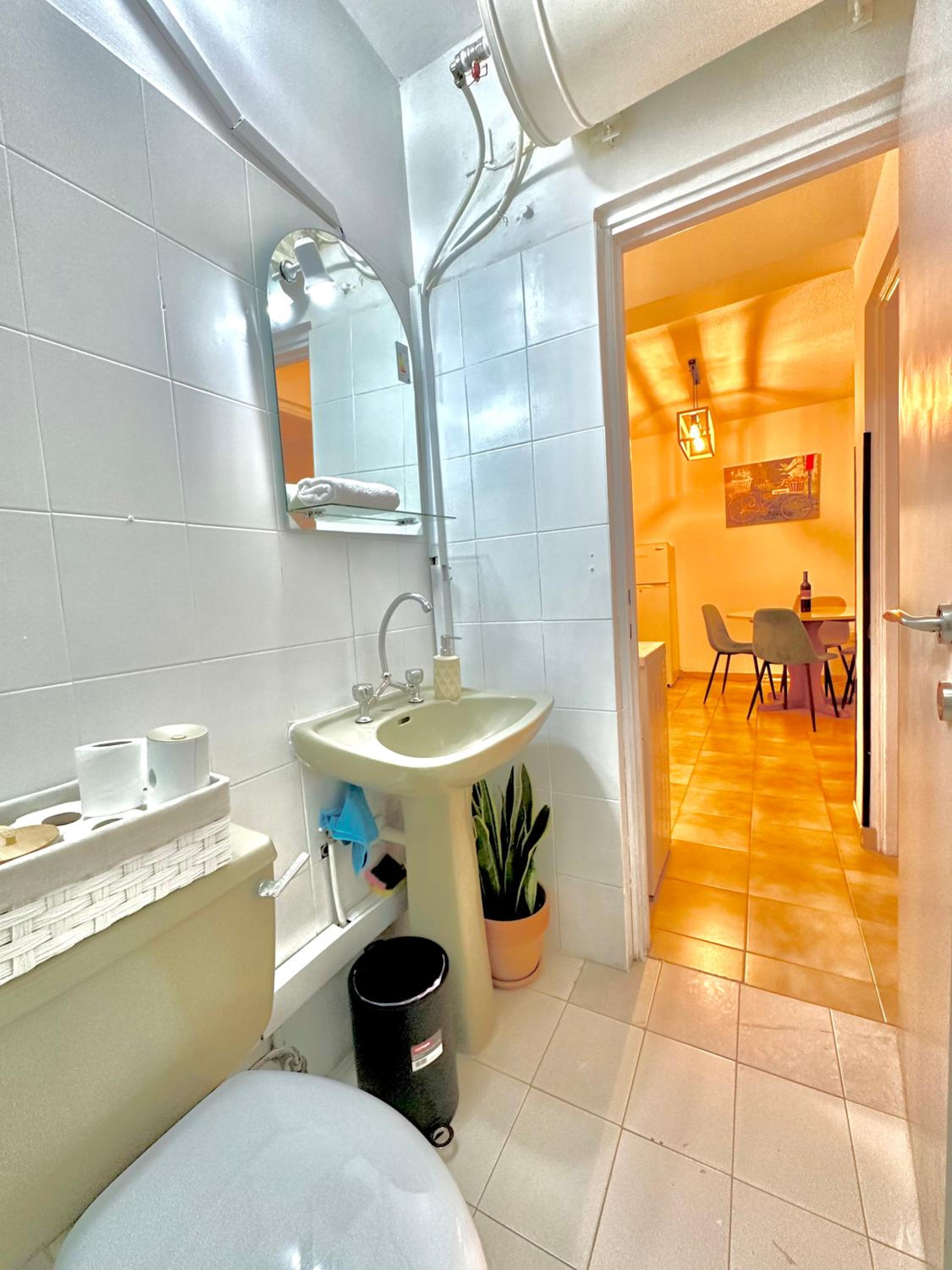 Sea and Lake Breeze 1BR Apt