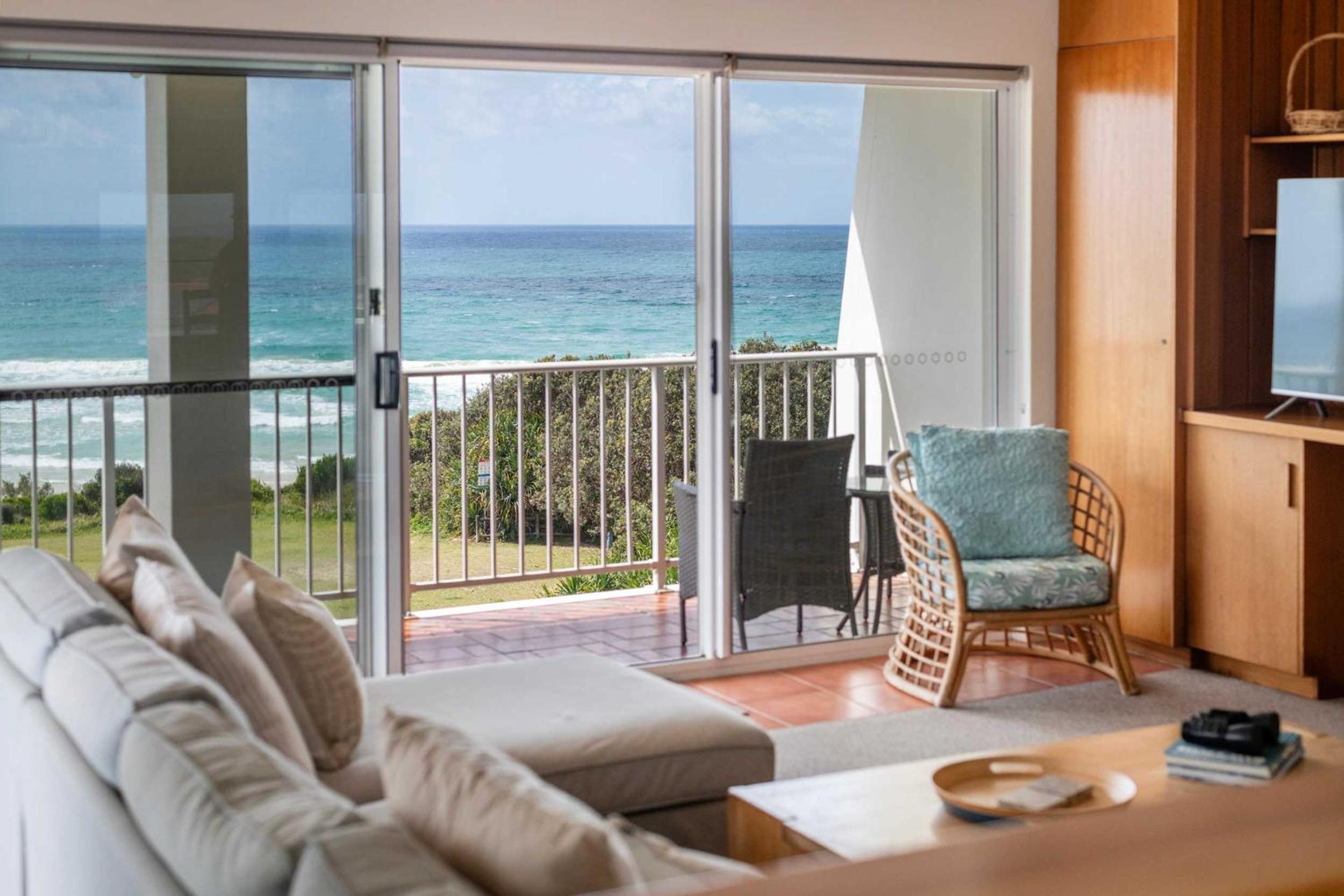 Pippi Beach Penthouse - Oceanstays - Pool & Beachfront