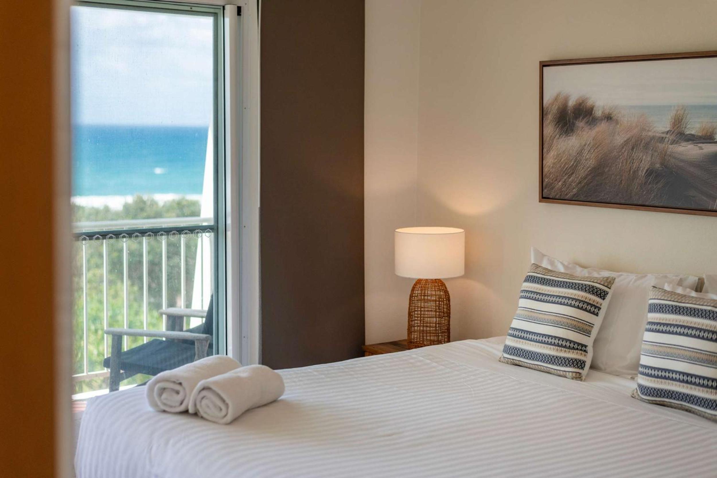 Pippi Beach Penthouse - Oceanstays - Pool & Beachfront