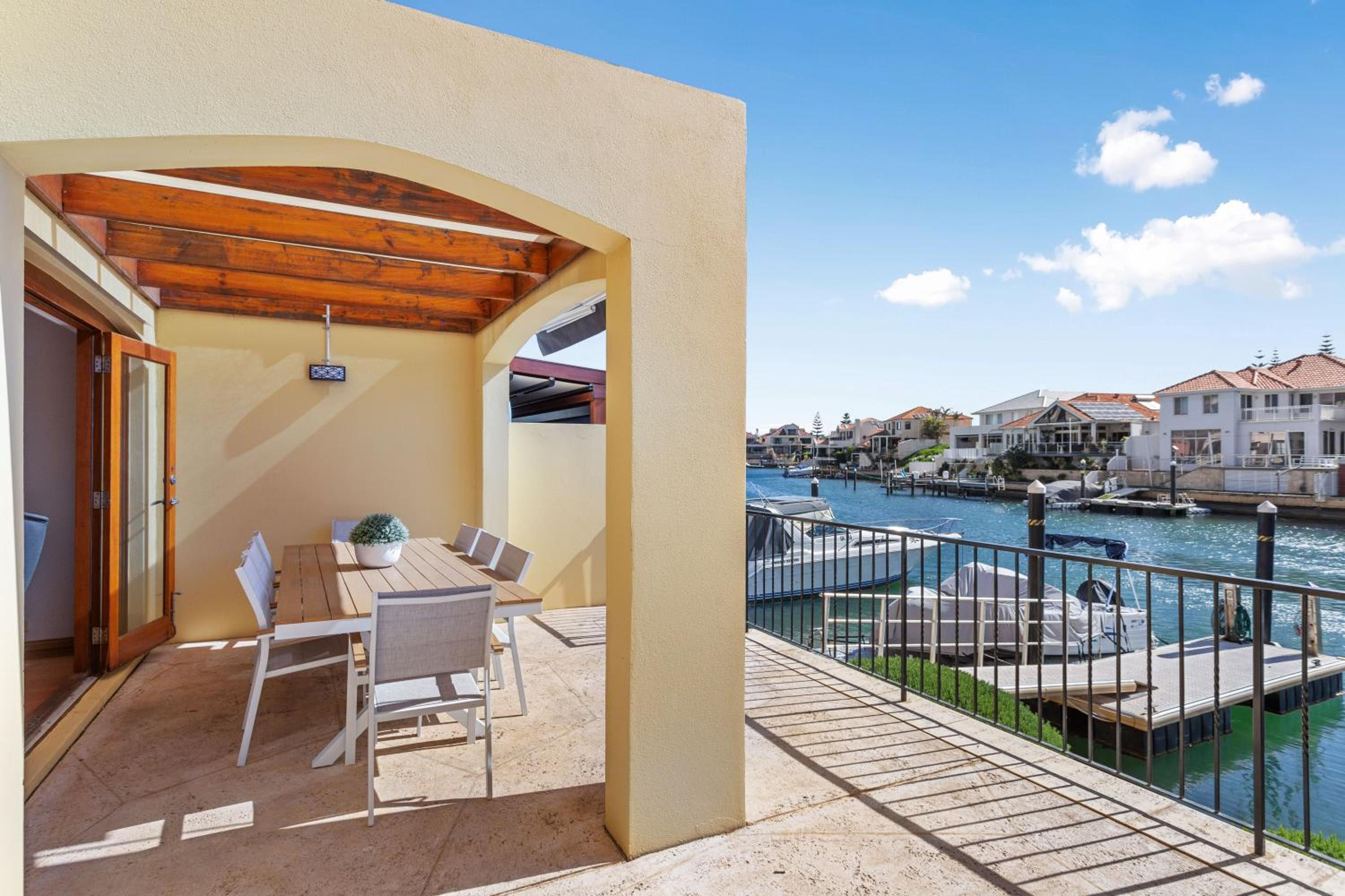 Waterfront Retreat Private Jetty, Kayak & Walk