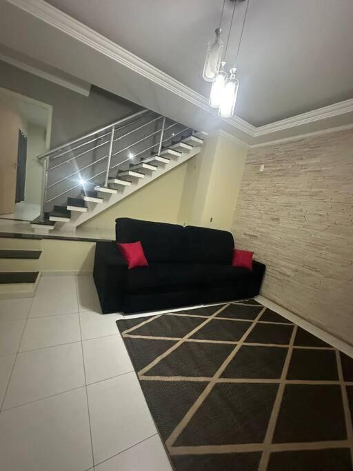 Linda casa a 200m da Basílica Nova