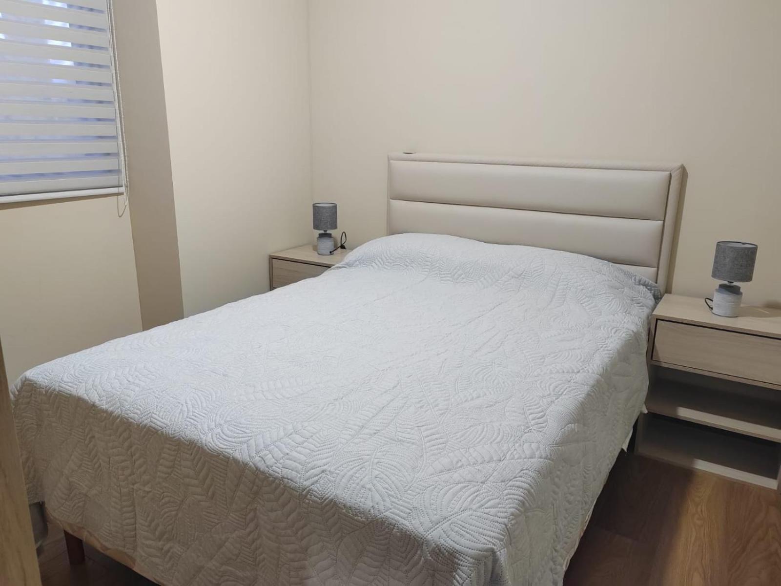 Departamento cerca a Embajadas con hermosa vista