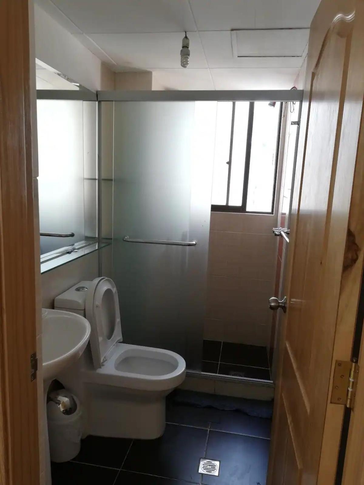 Departamento cerca a Embajadas con hermosa vista