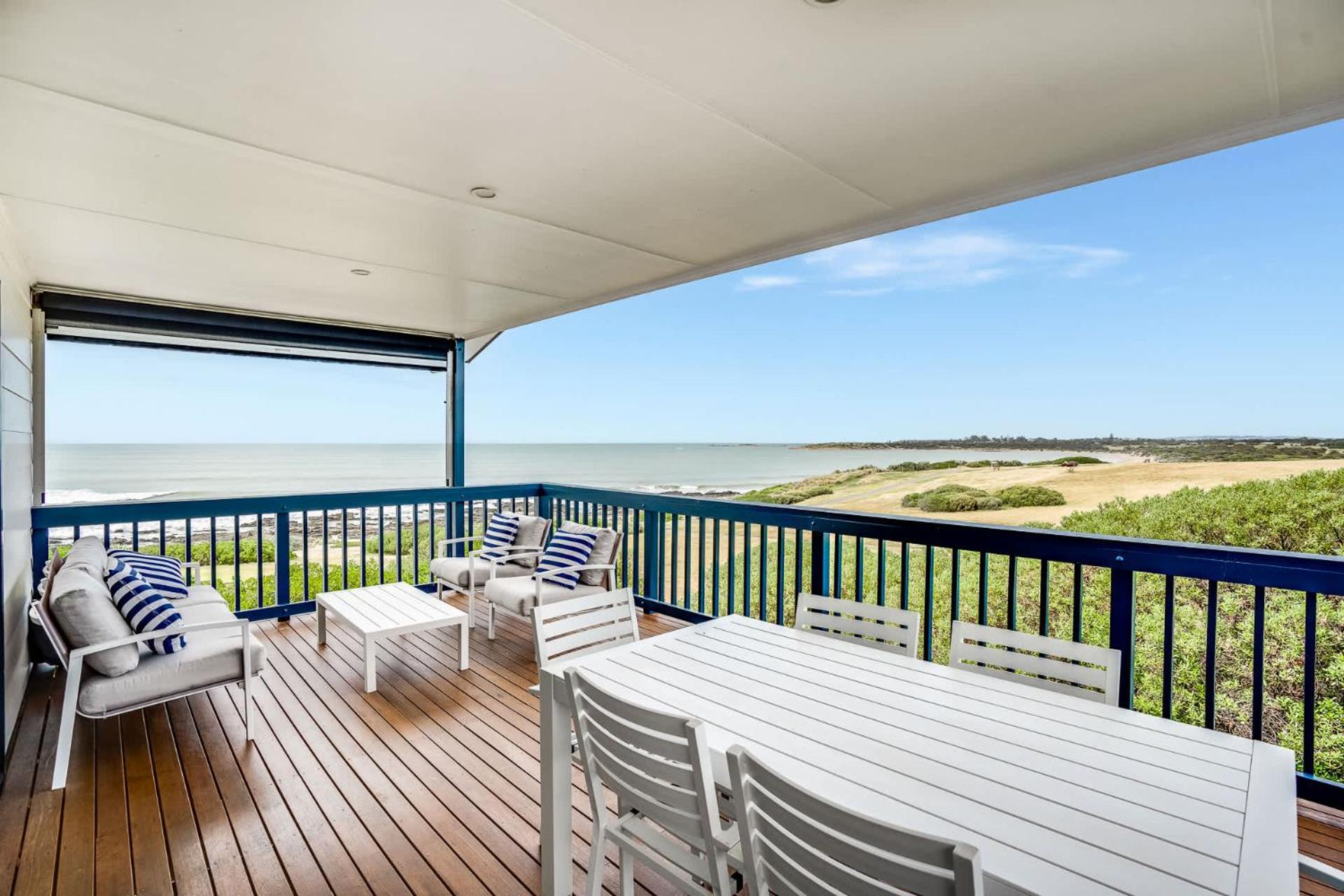 27 Seaview - Pets Negotiable - Wi-Fi - No Linen Included