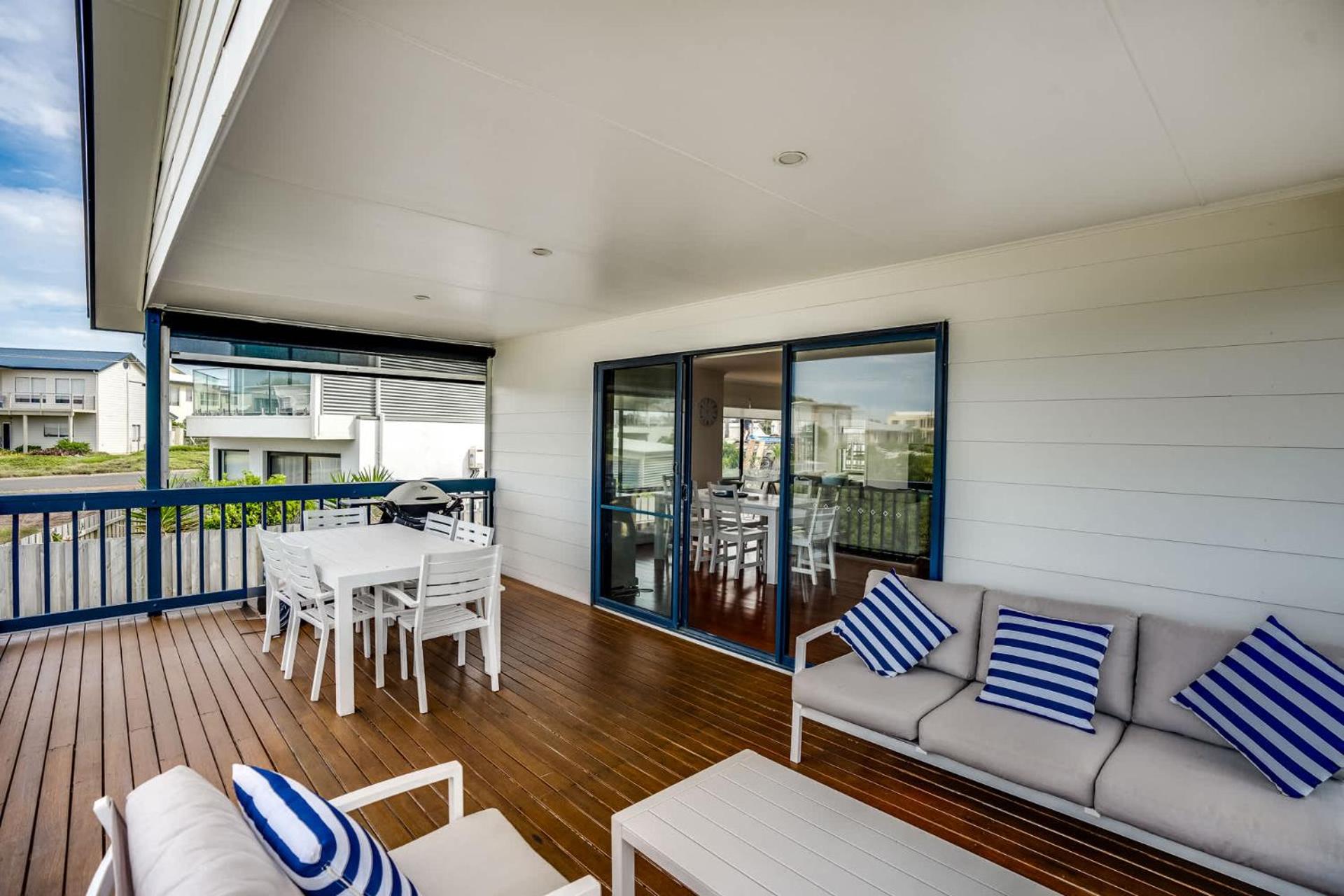 27 Seaview - Pets Negotiable - Wi-Fi - No Linen Included