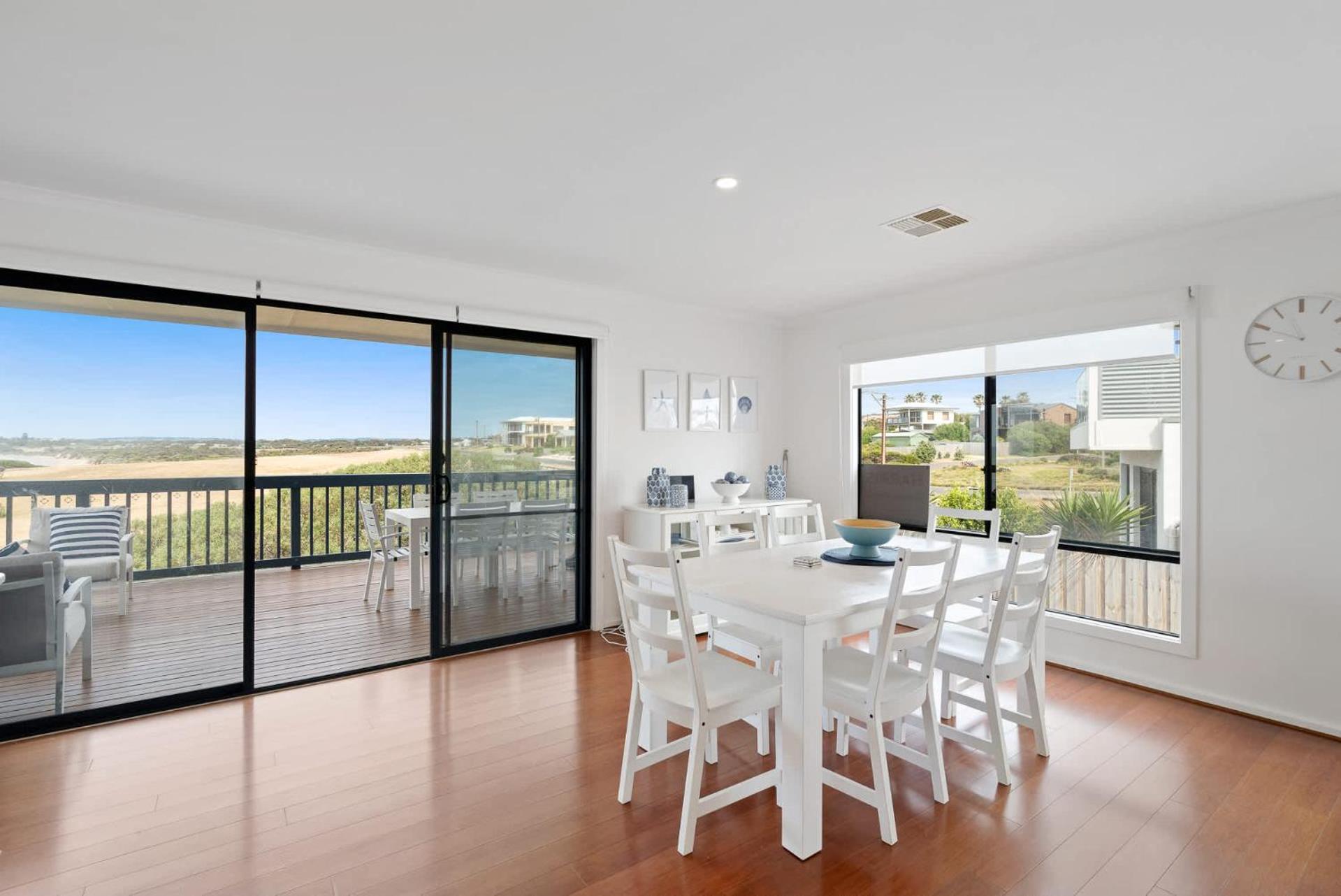 27 Seaview - Pets Negotiable - Wi-Fi - No Linen Included