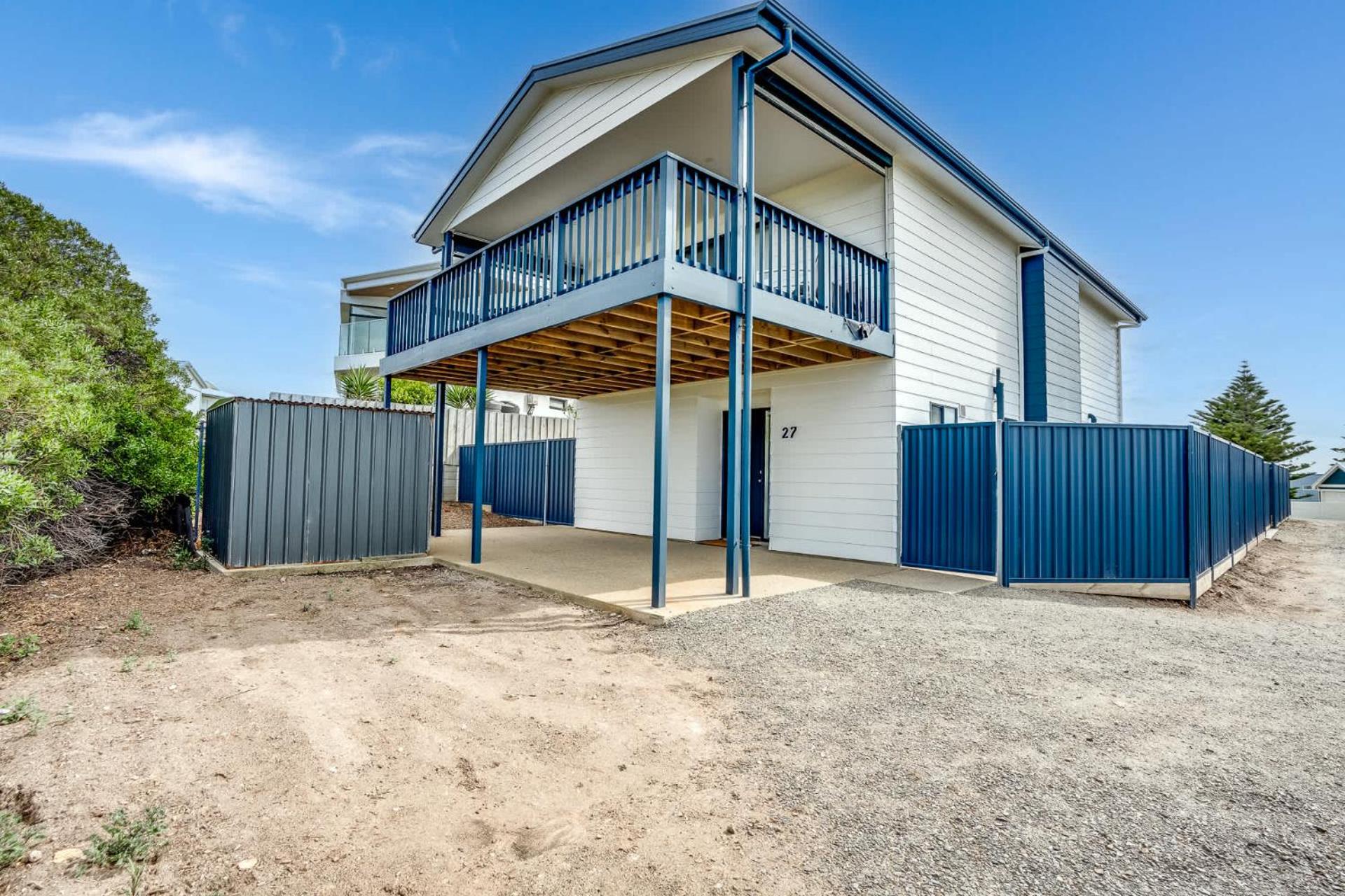 27 Seaview - Pets Negotiable - Wi-Fi - No Linen Included