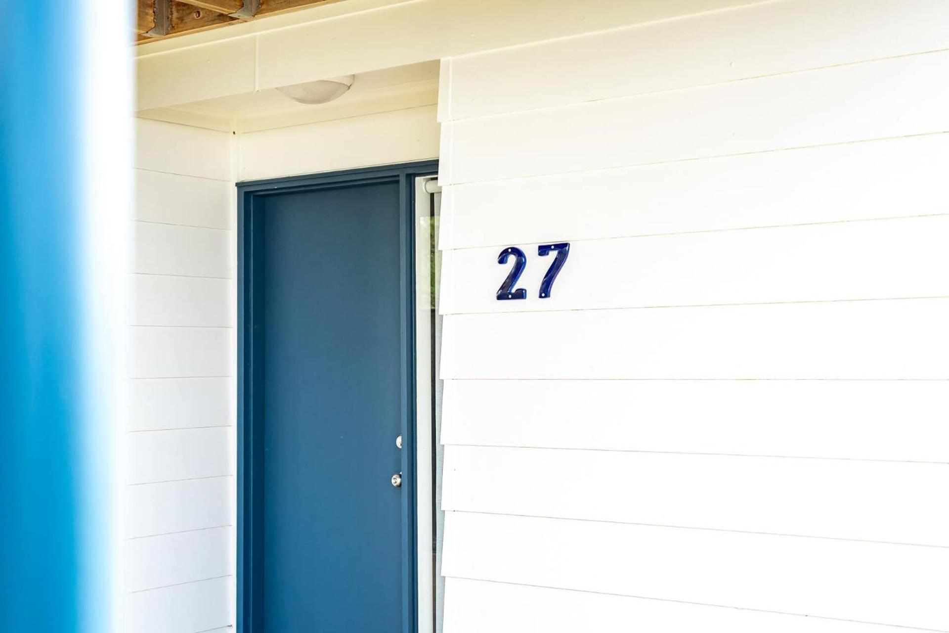 27 Seaview - Pets Negotiable - Wi-Fi - No Linen Included