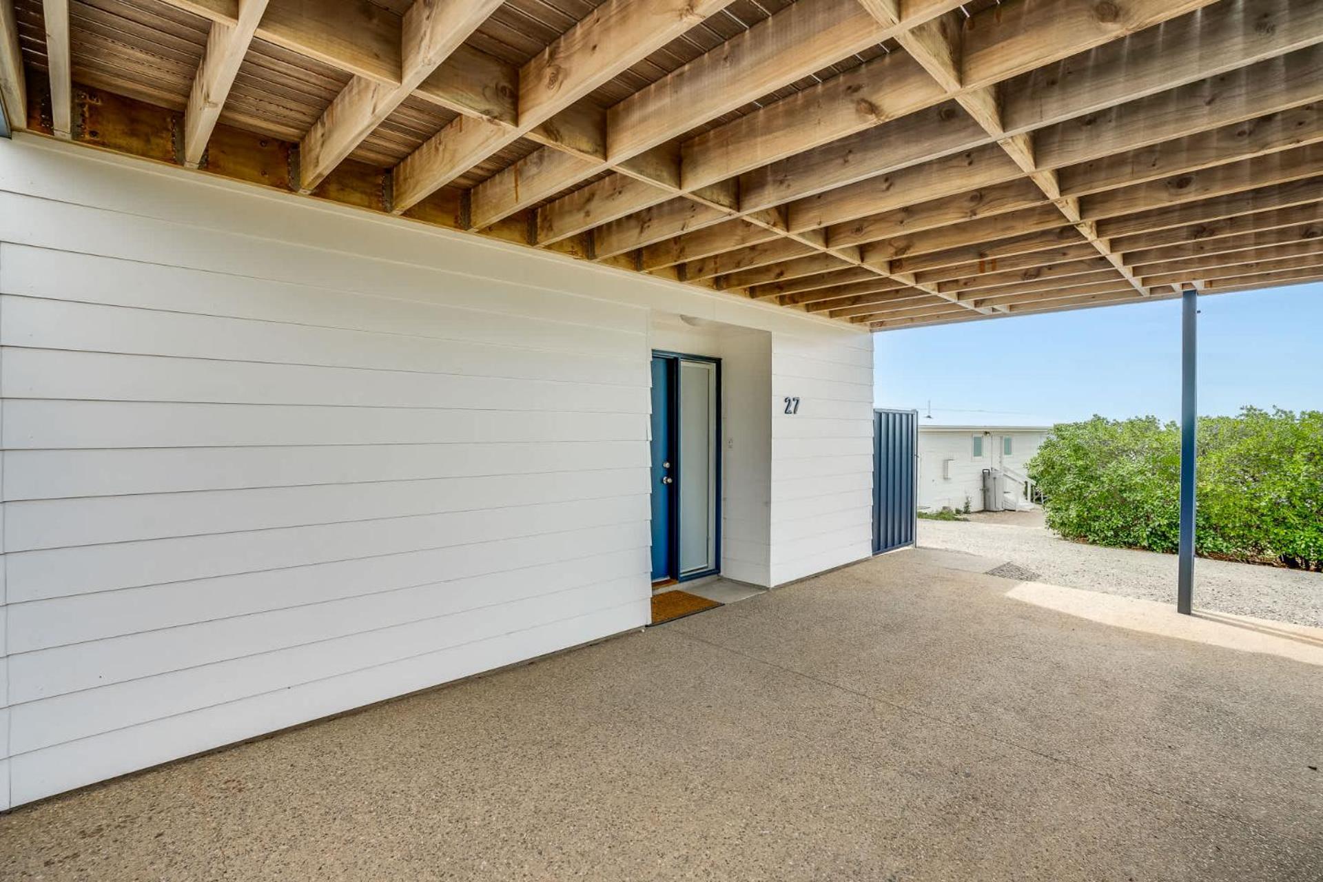 27 Seaview - Pets Negotiable - Wi-Fi - No Linen Included