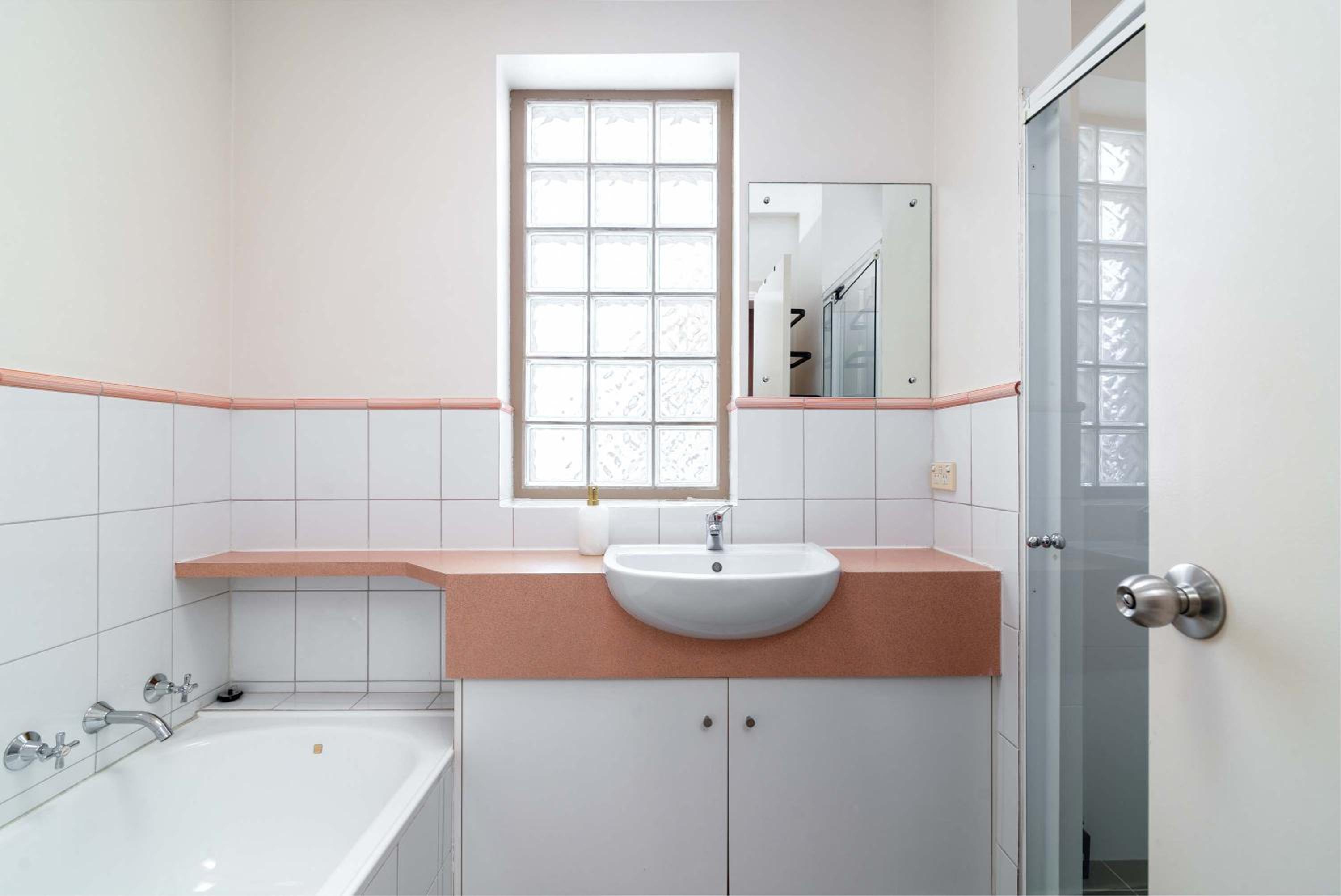 2BR Urban Nest Cosy & Central - Free Parking