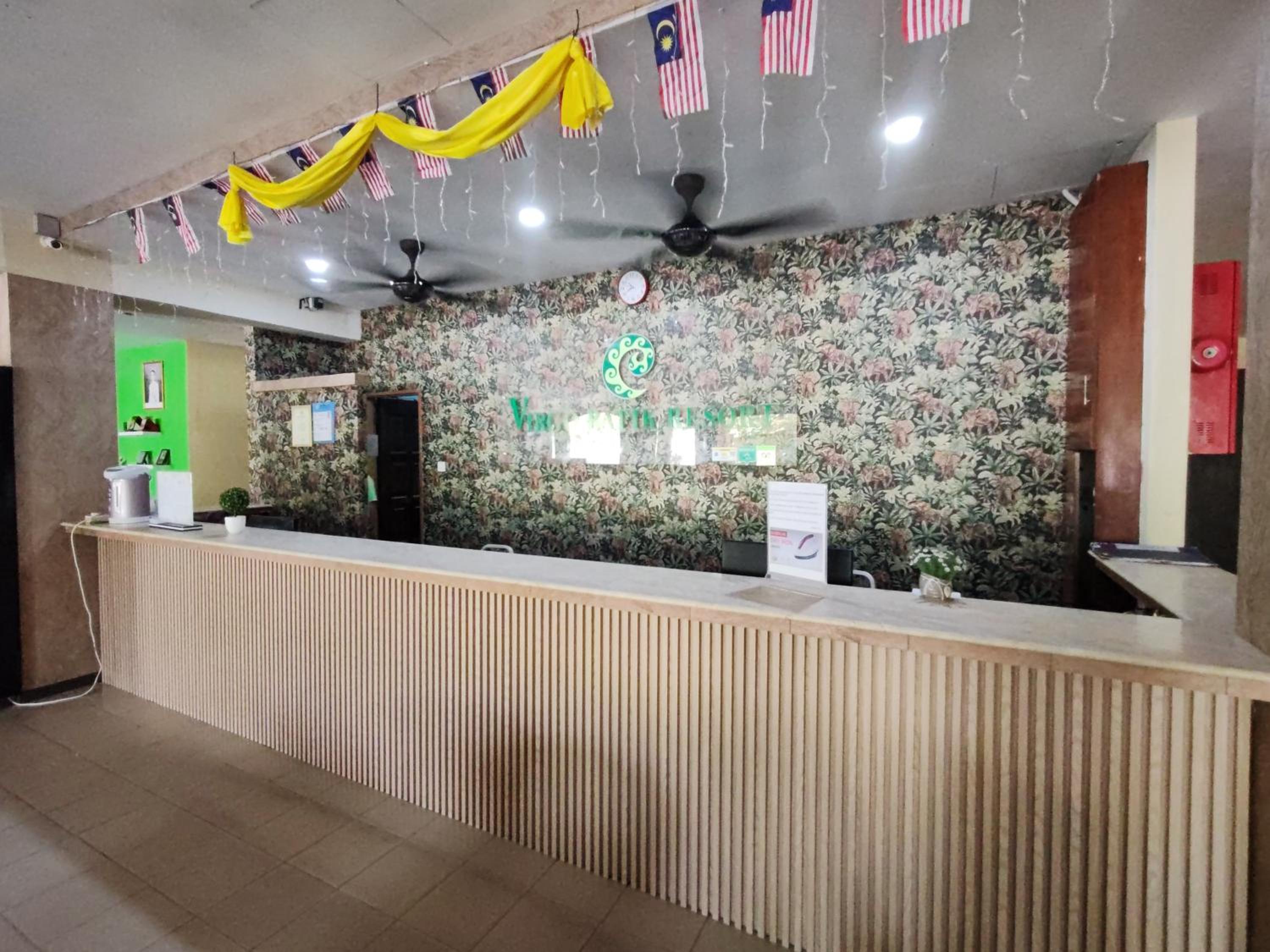 Virgo Batik Resort Teluk Batik Lumut