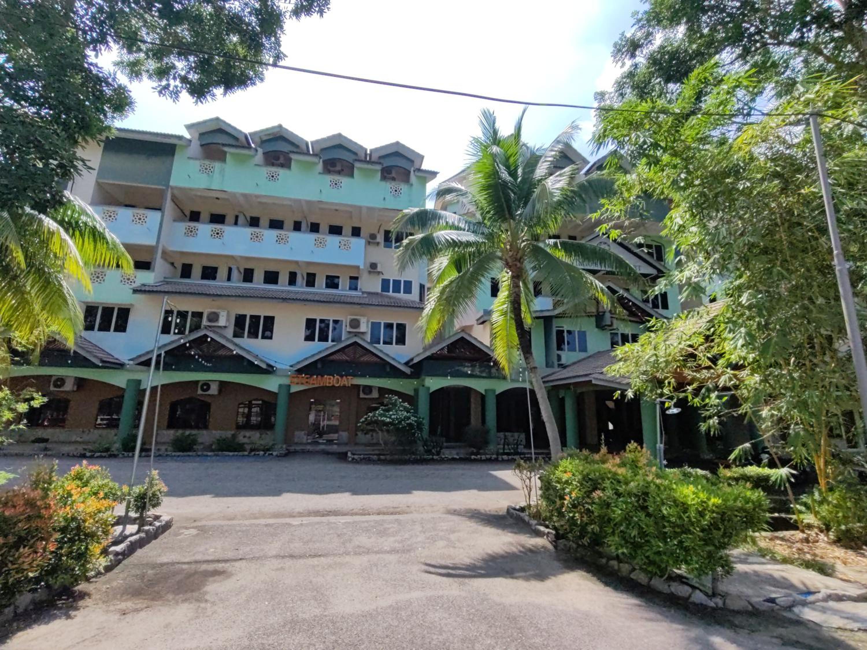 Virgo Batik Resort Teluk Batik Lumut