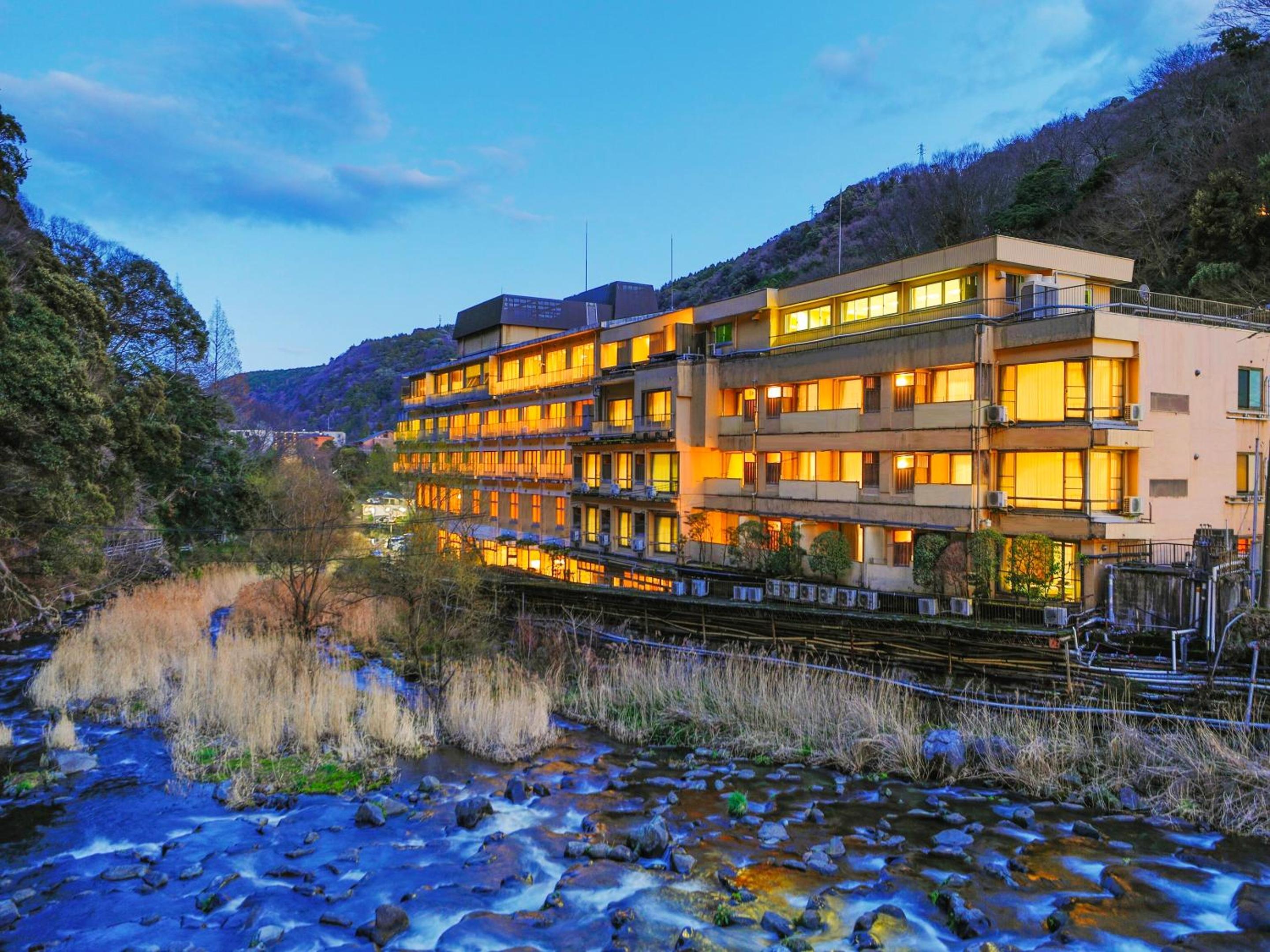 Hakone Pax Yoshino