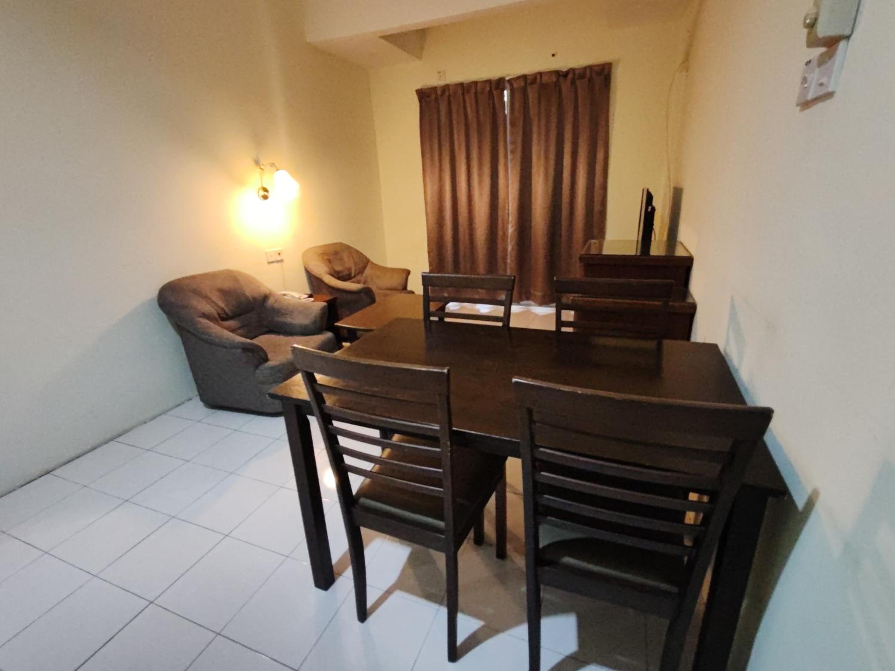 Virgo Batik Resort Teluk Batik Lumut