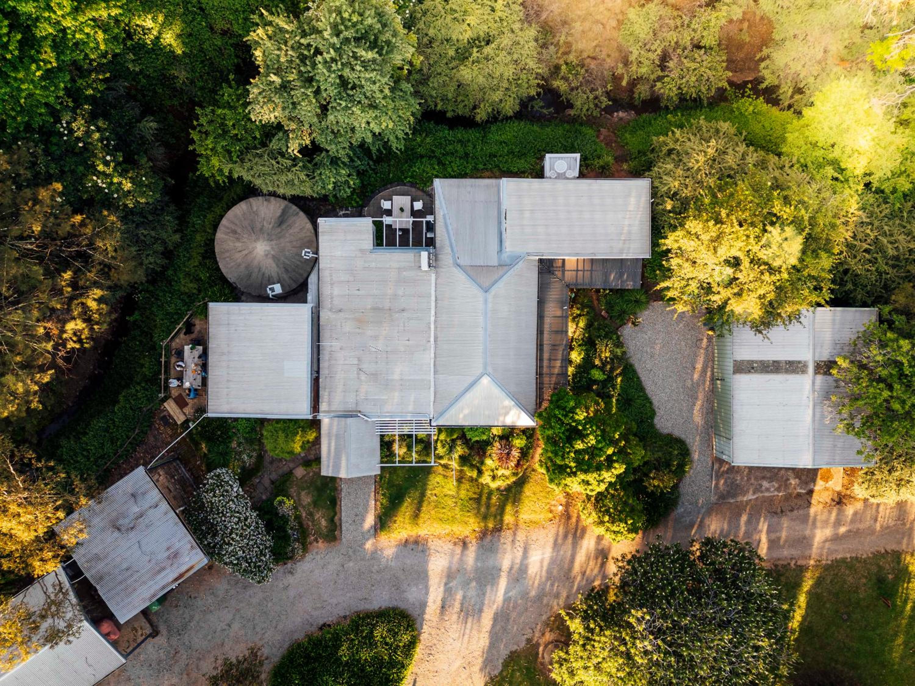 Meadowbrook Lodge Orange - Peaceful country getaway, walk to nearest cellar door, mins drive from 10 wineries & 2 hatted restaurants