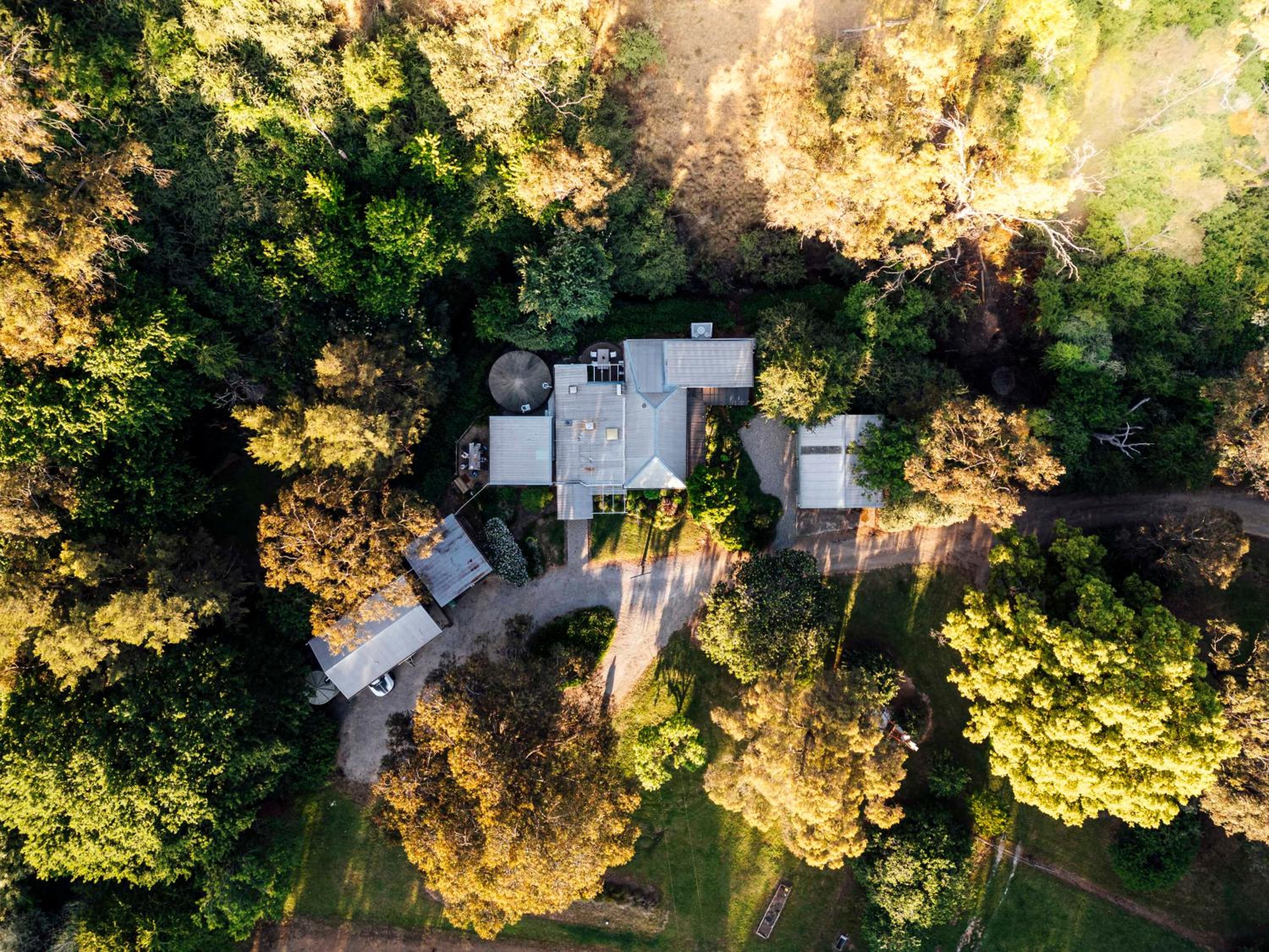 Meadowbrook Lodge Orange - Peaceful country getaway, walk to nearest cellar door, mins drive from 10 wineries & 2 hatted restaurants