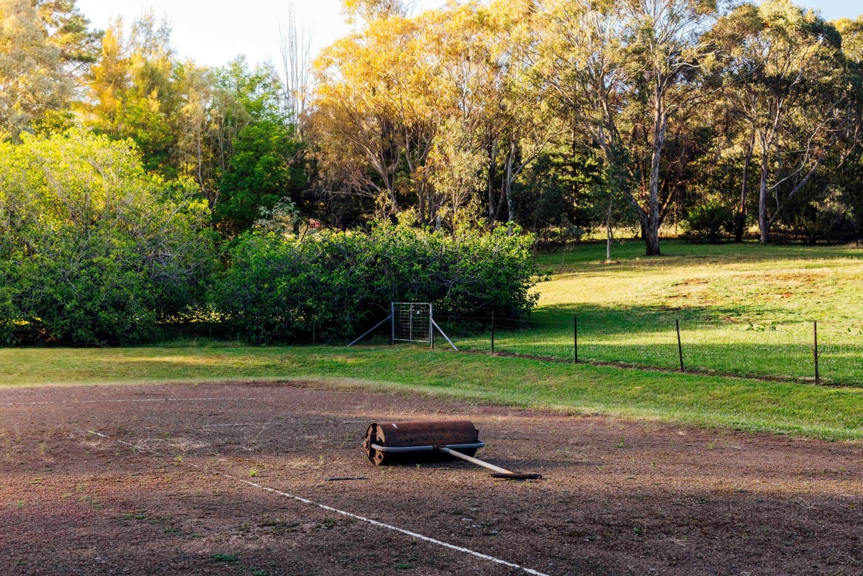 Meadowbrook Lodge Orange - Peaceful country getaway, walk to nearest cellar door, mins drive from 10 wineries & 2 hatted restaurants