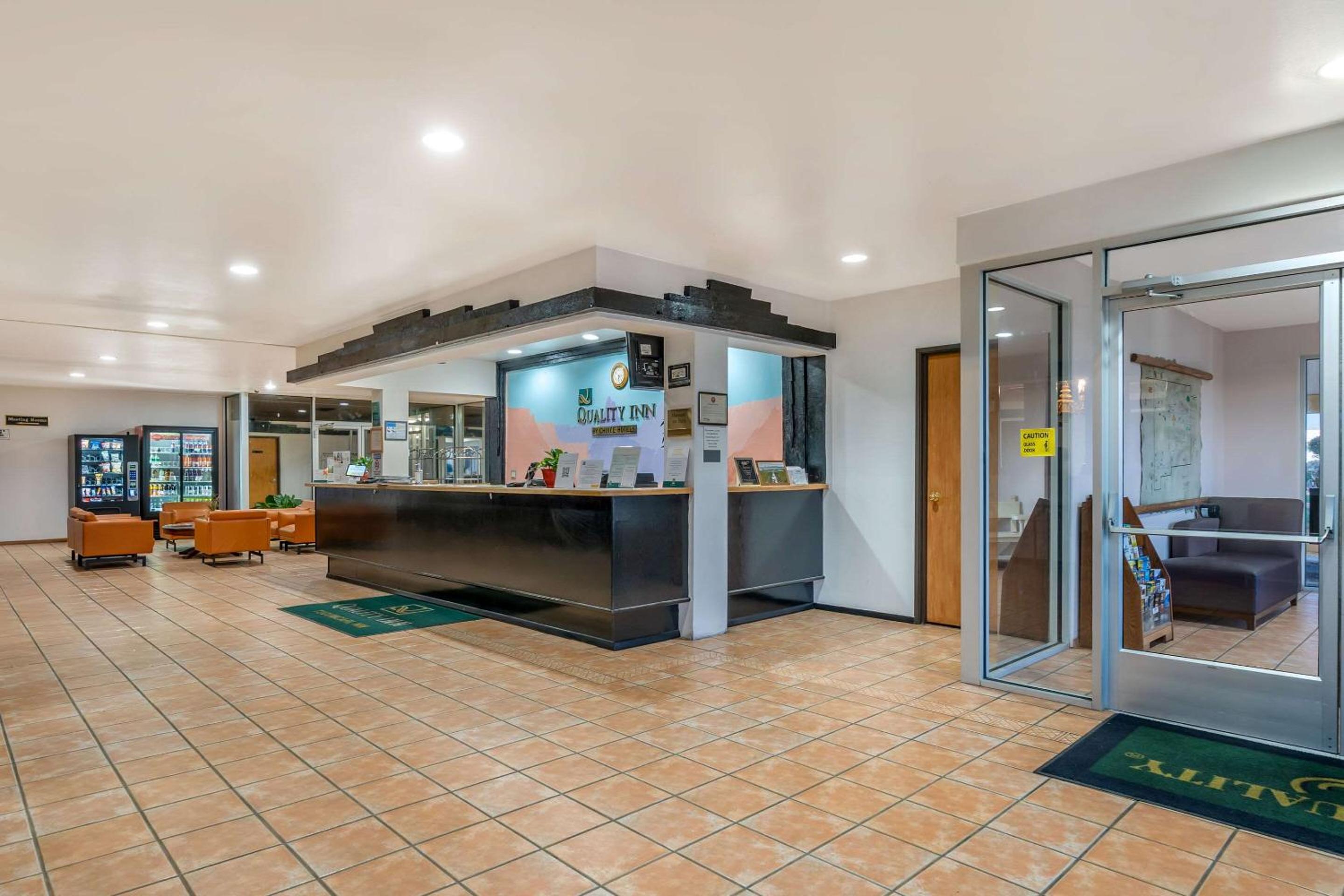 Tucumcari Vacations - Quality Inn - Property Image 2