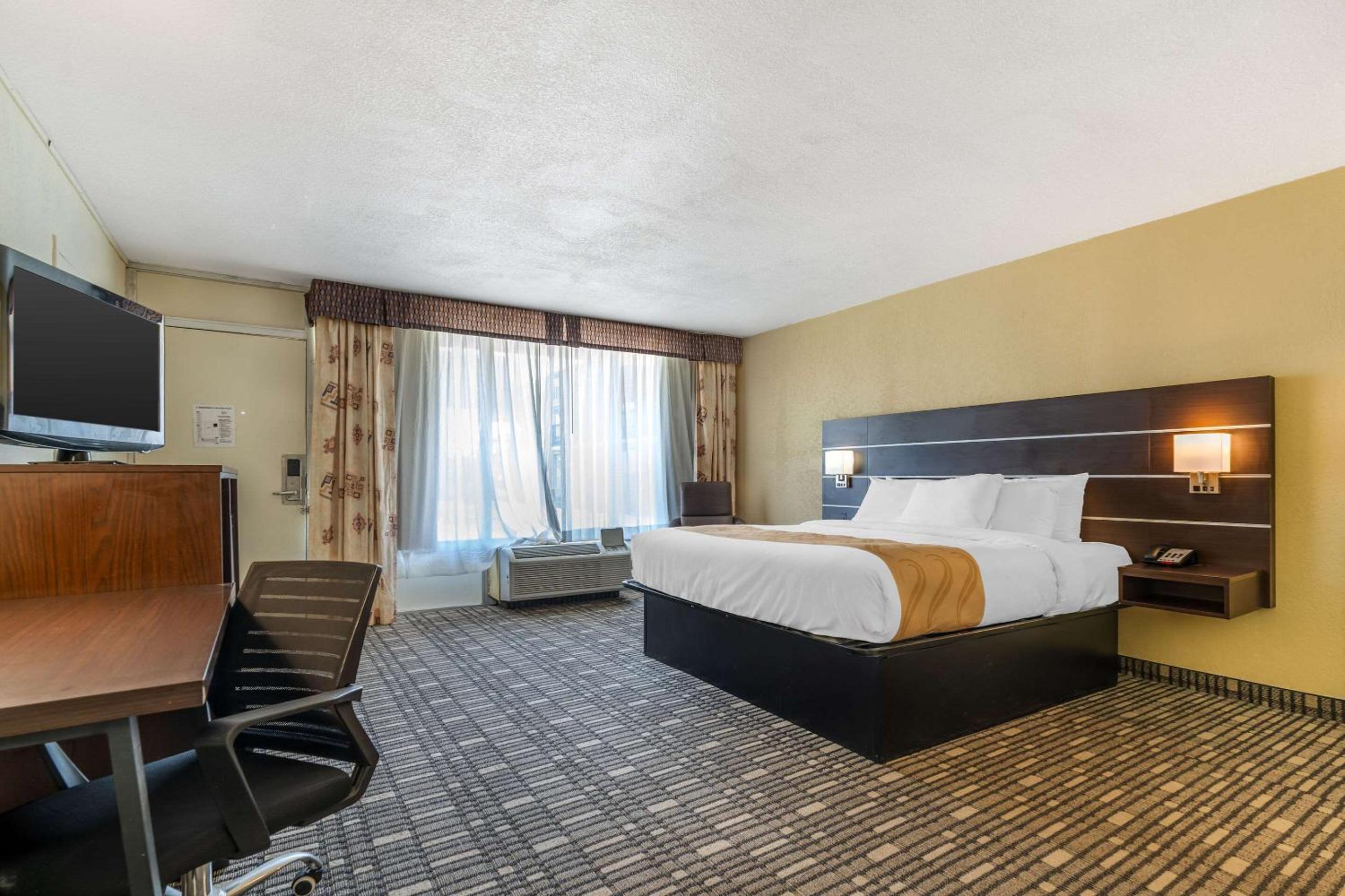 Tucumcari Vacations - Quality Inn - Property Image 5