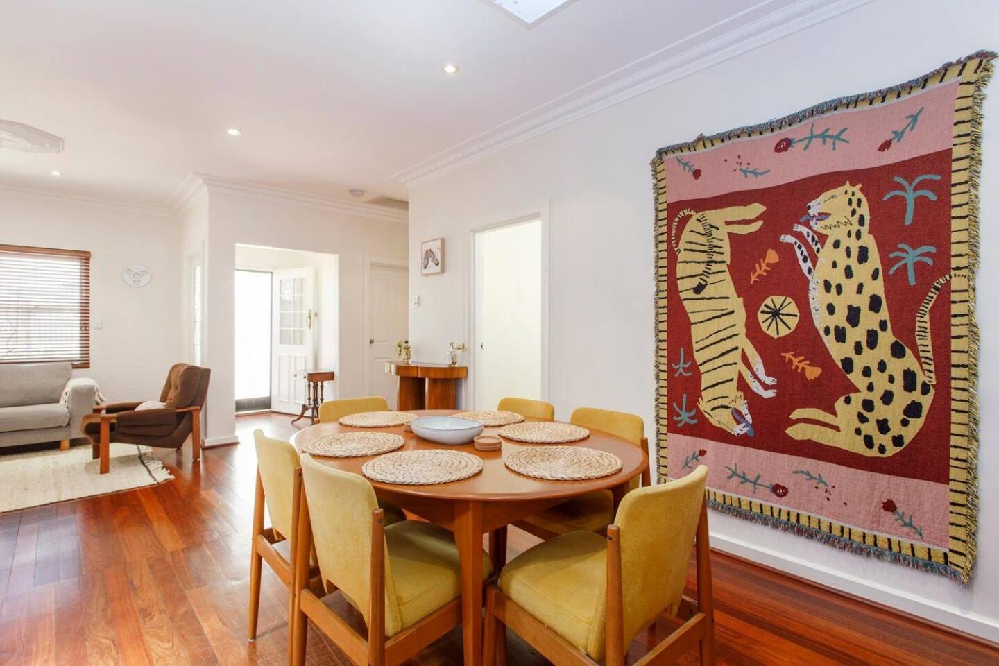 Directors Cottage Fabulous Local & Peaceful