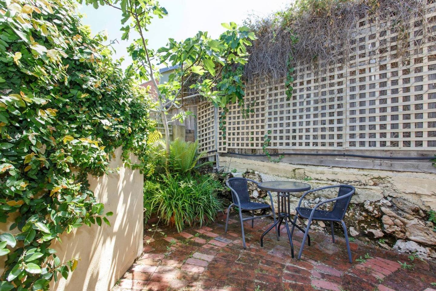 Directors Cottage Fabulous Local & Peaceful