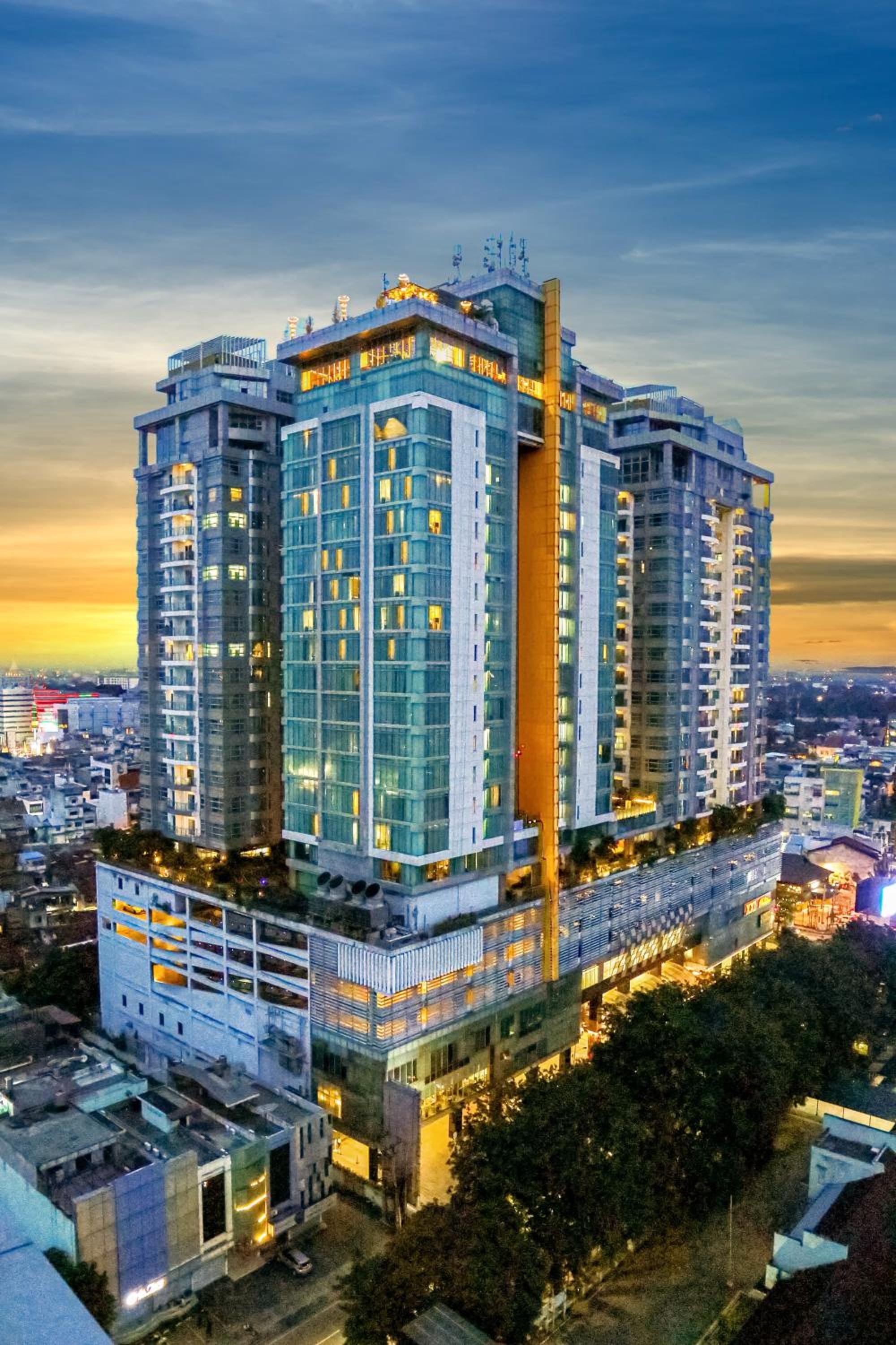 Hotel Cambridge Hotel Medan - Image 1