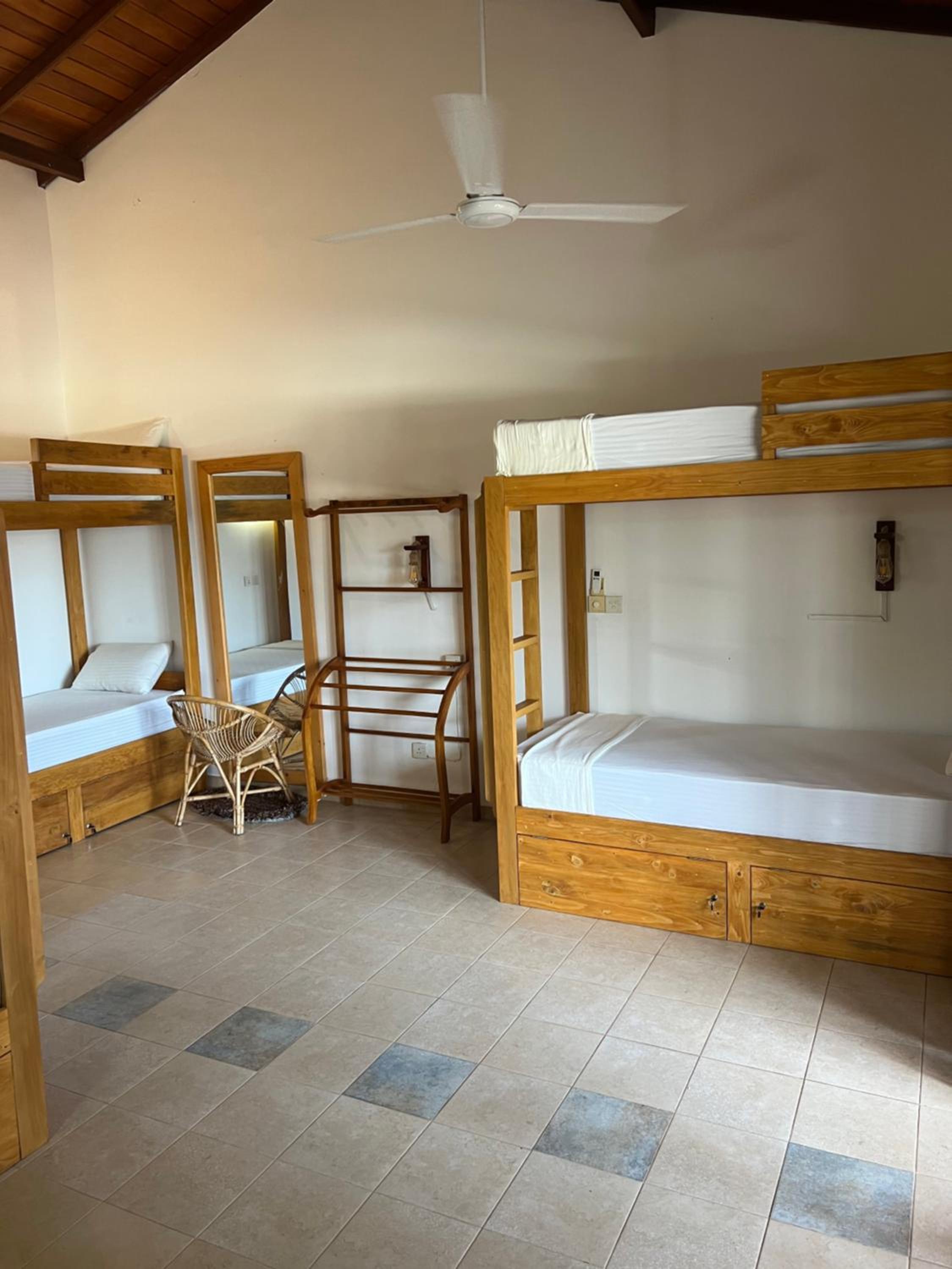 Hummus Hostel Hikkaduwa