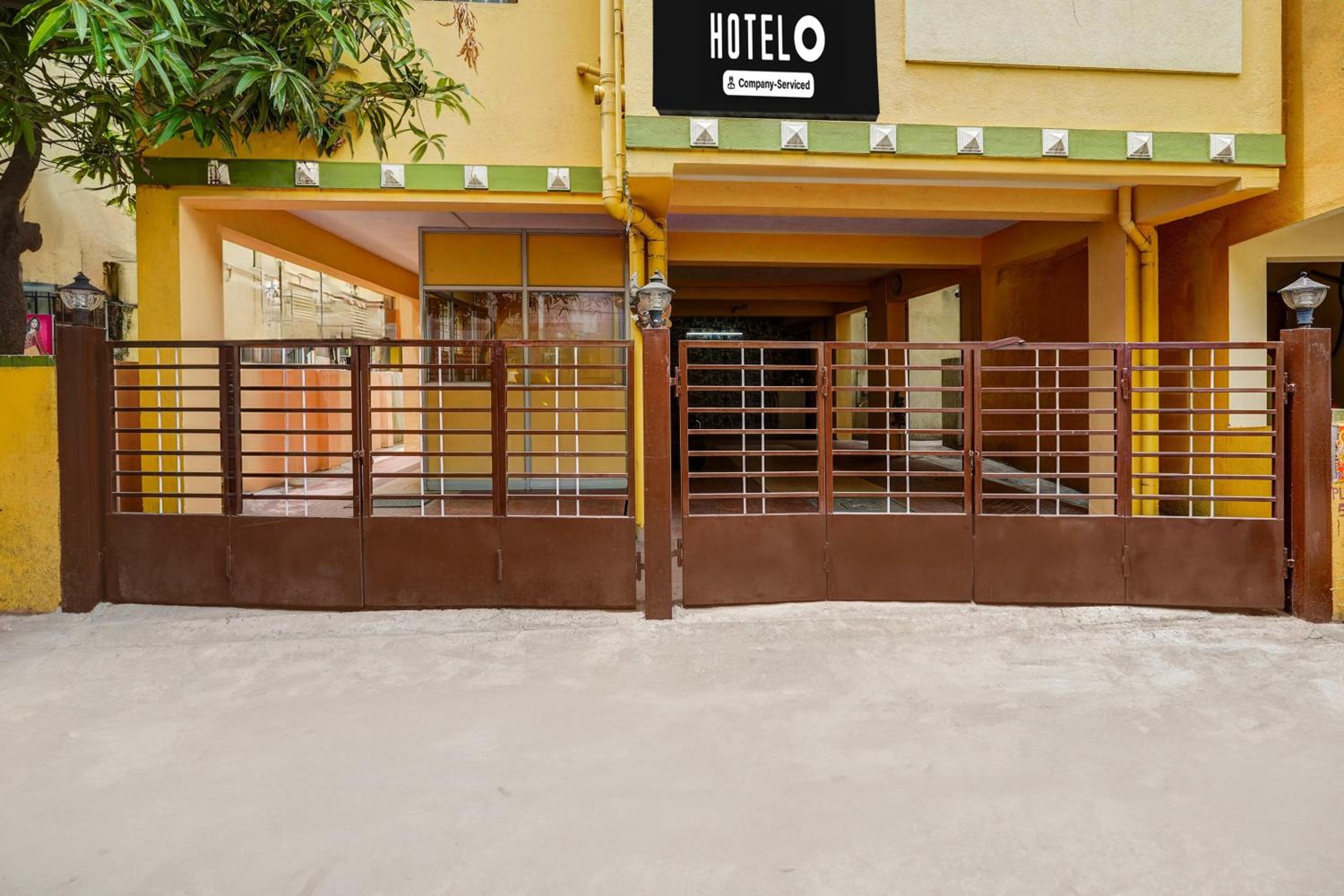 Hotel O Velachery Near Devi Karumariamman Nagar Extension