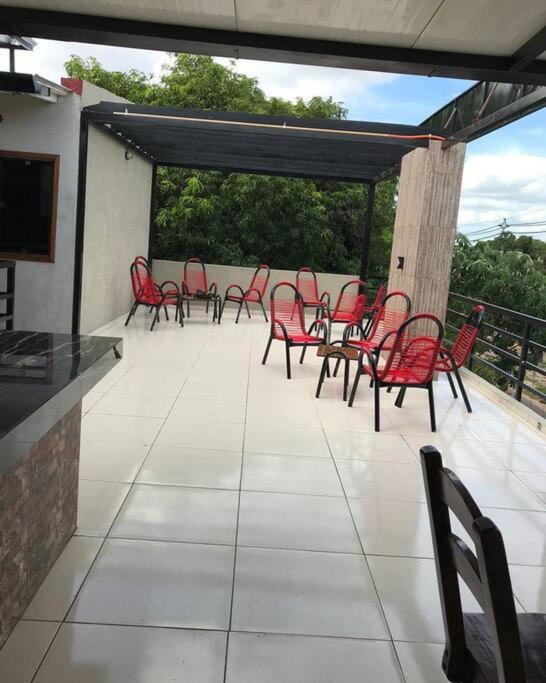 Departamento con balcón y sala view 5