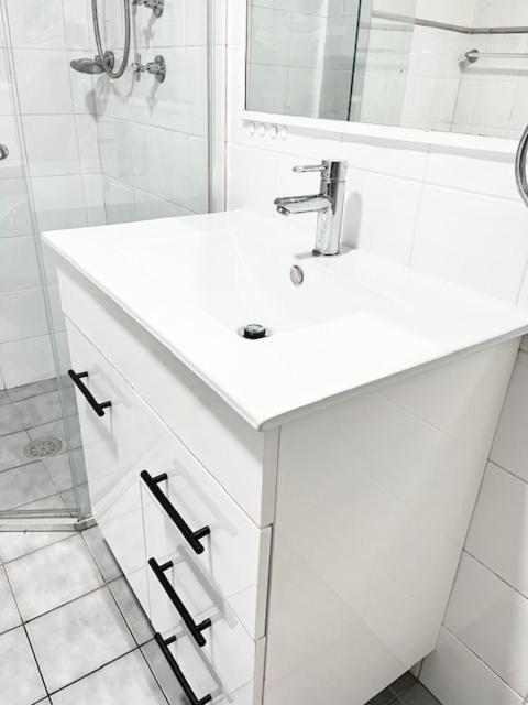 Cozy Studio apartment in Chippendale Darlington Sydney