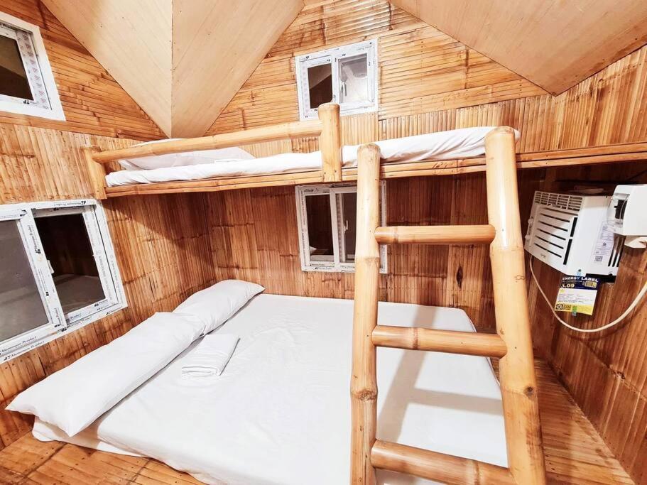Balai Elmienna - solar powered farm house with pool