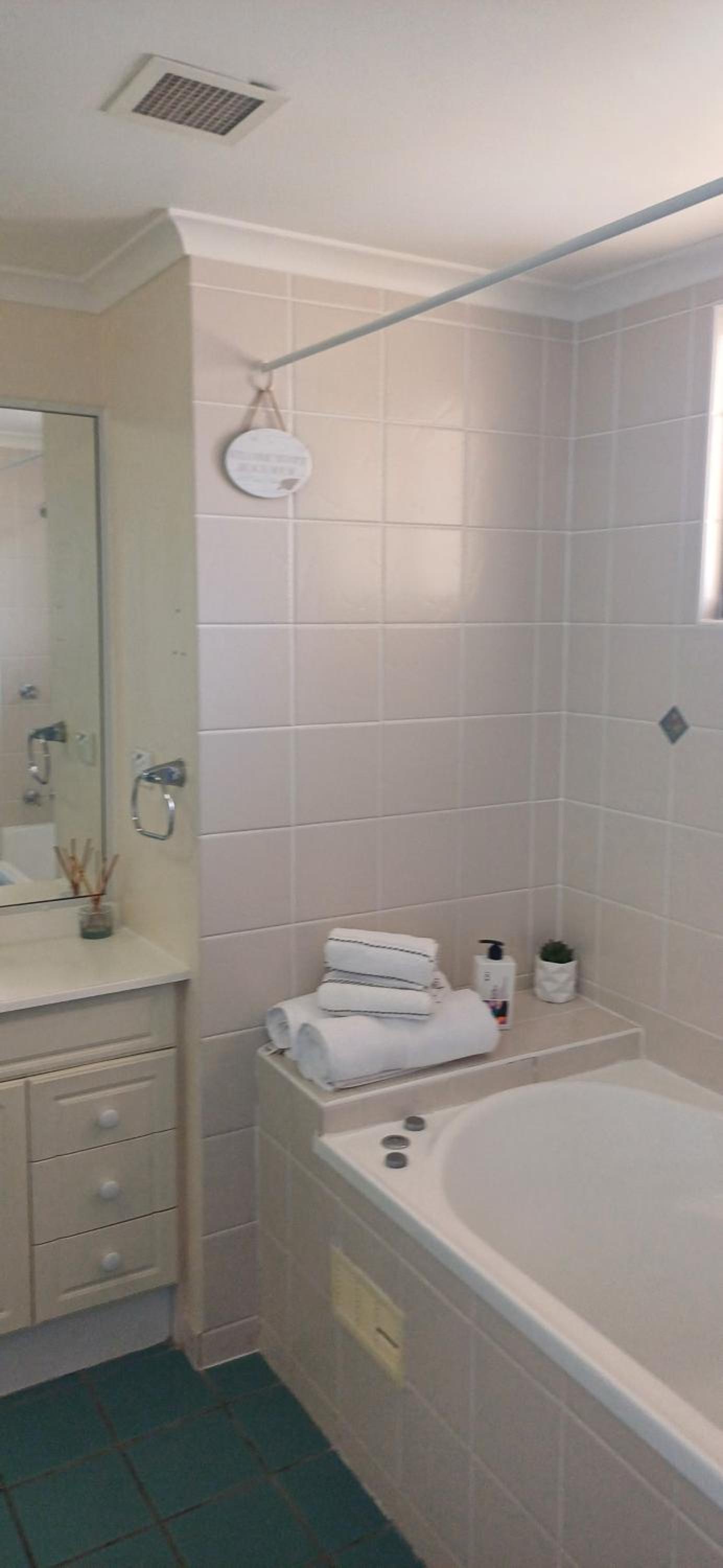 Dream stay on the Strand, one bedroom apartment on the third floor