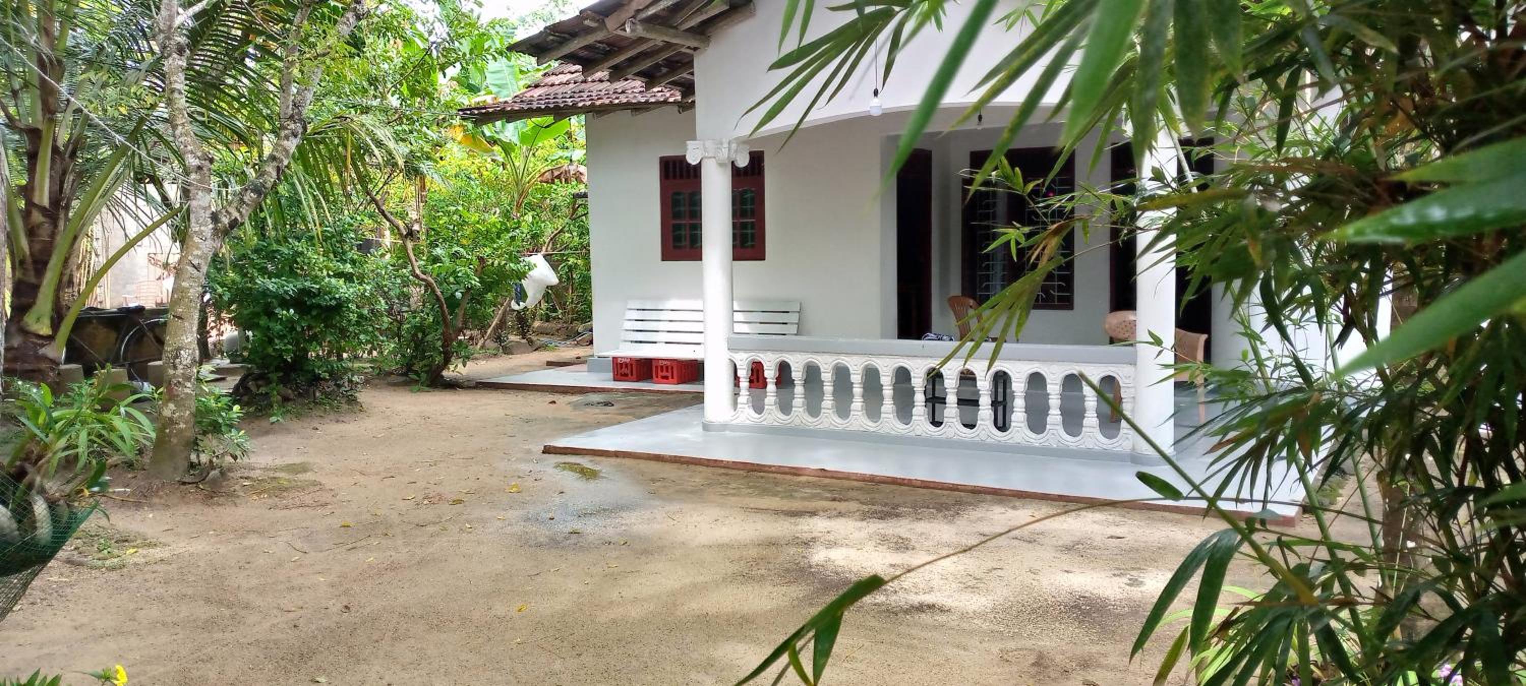 Pathum Lodge in Midigama East Southern