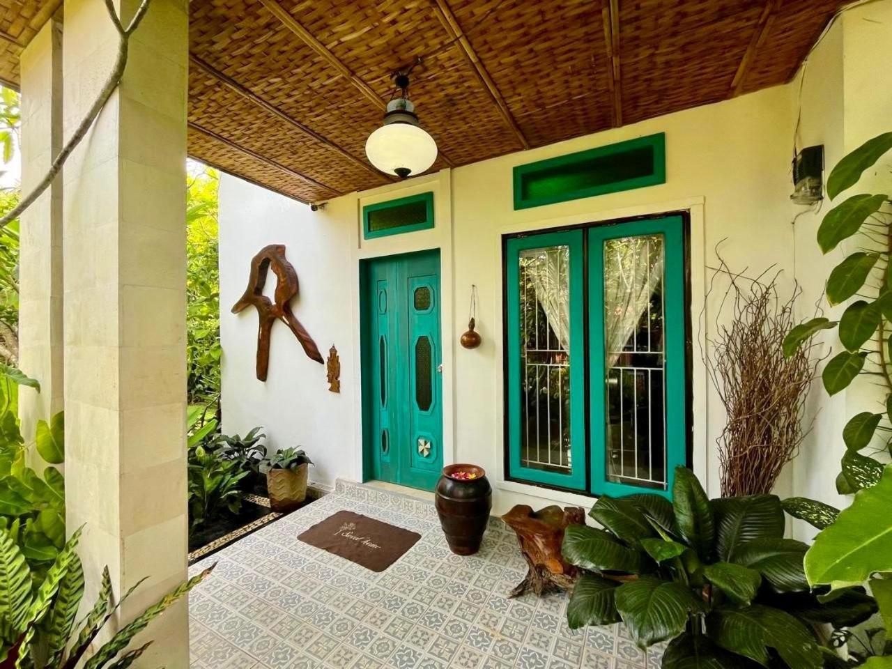 Frangipani garden villa, Senggigi - 1