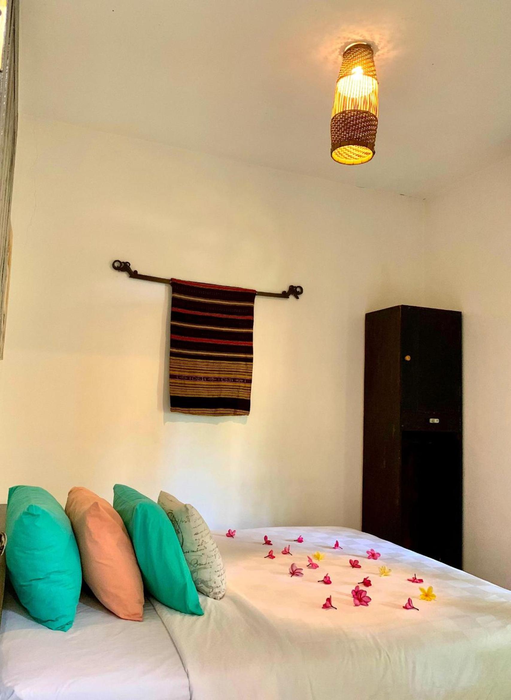 Frangipani garden villa, Senggigi - 24