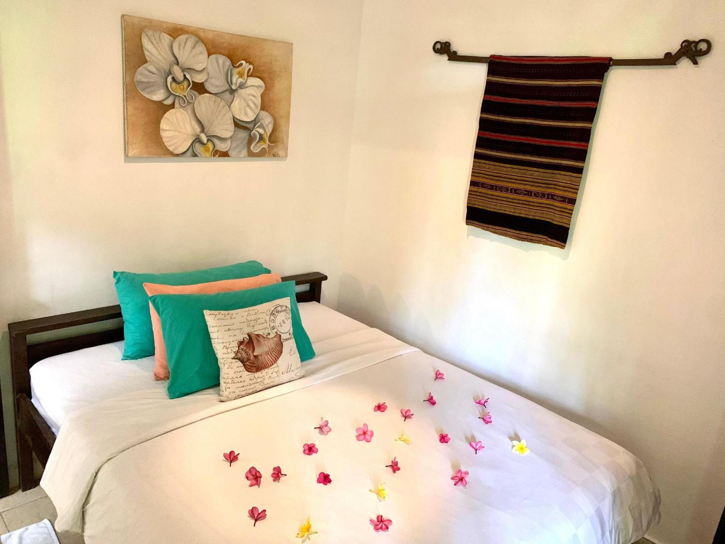 Frangipani garden villa, Senggigi - 9