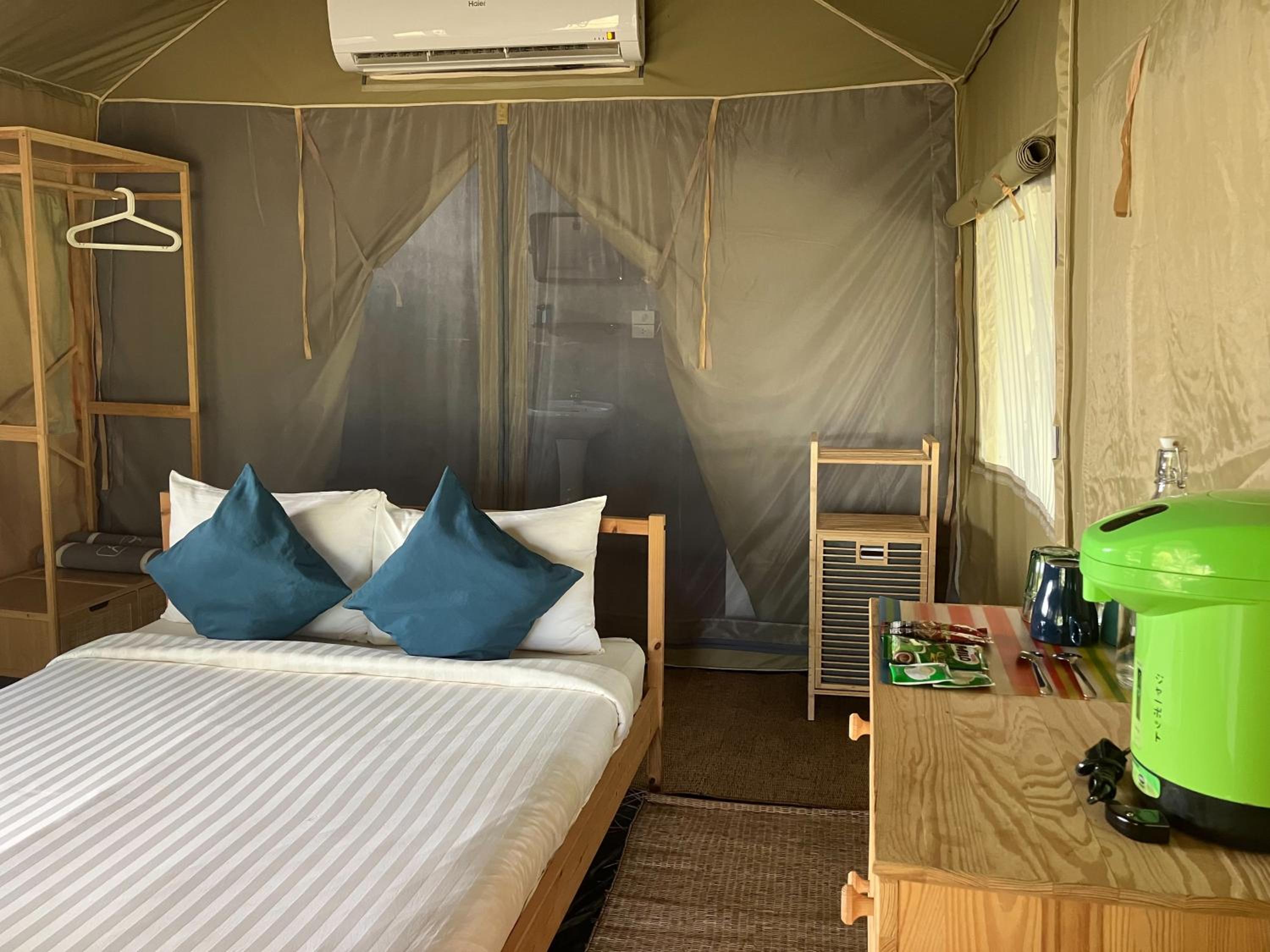 Naivacha Tent Koh Mak