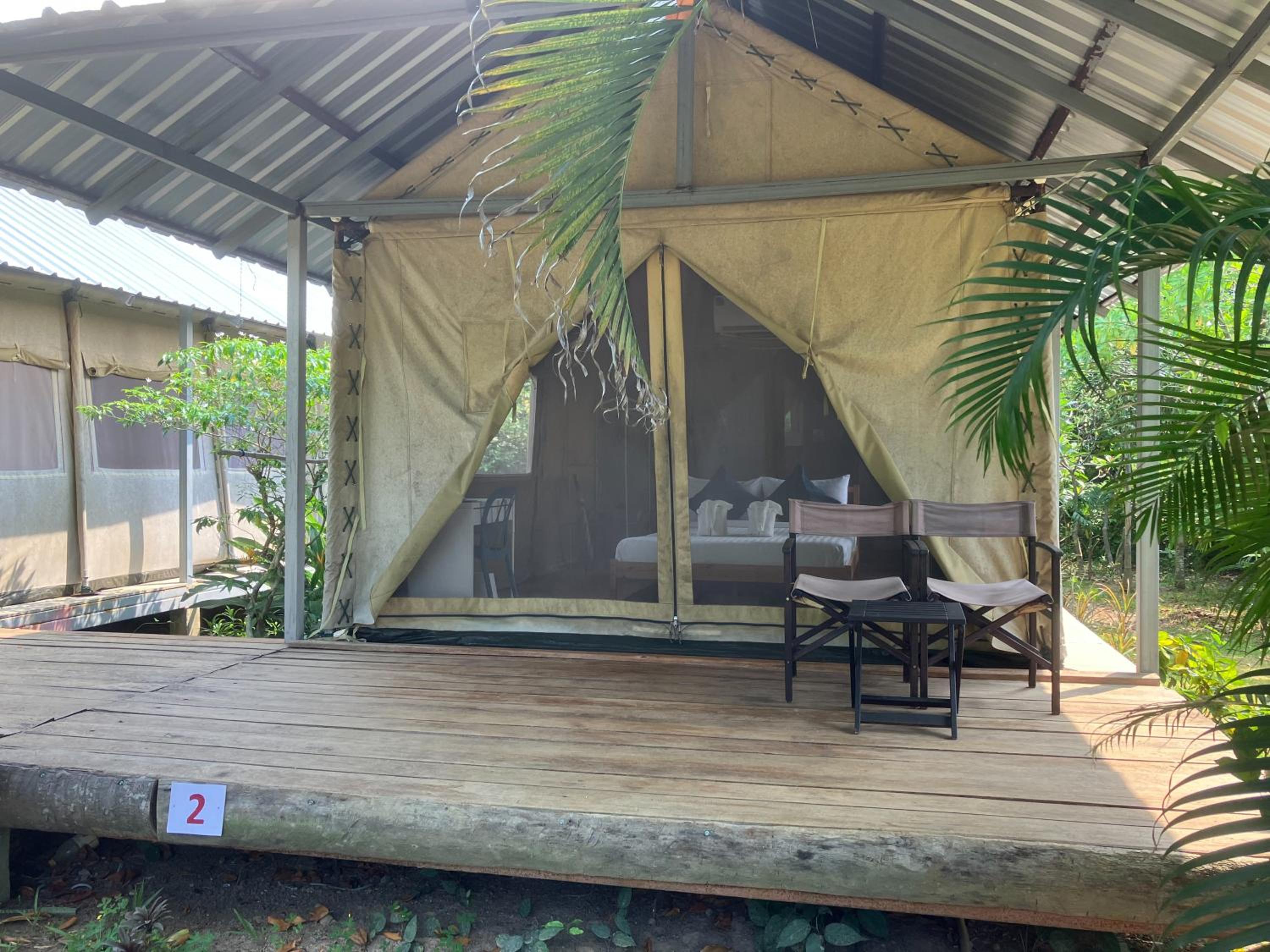 Naivacha Tent Koh Mak