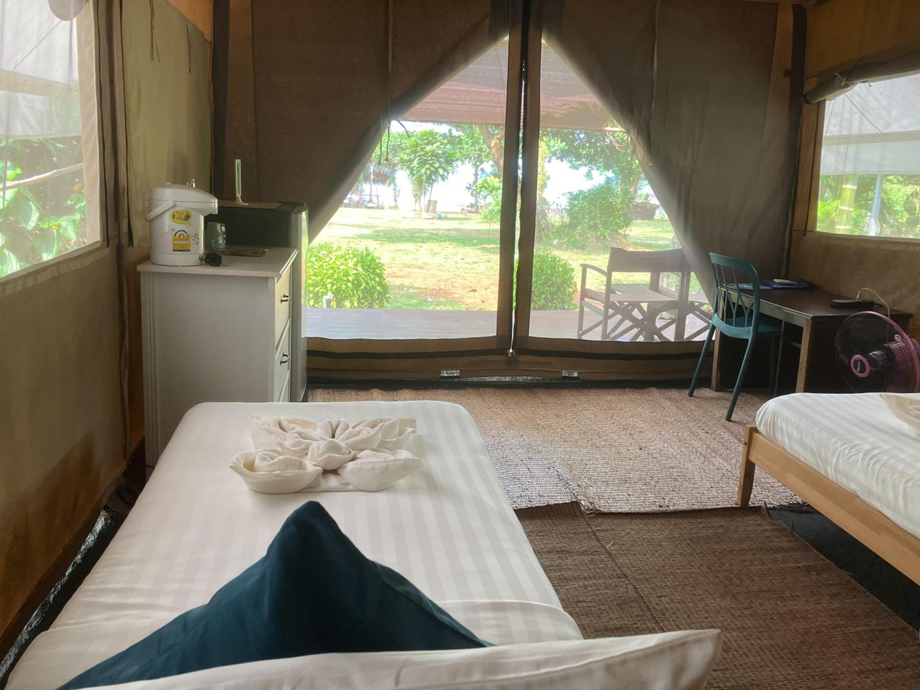 Naivacha Tent Koh Mak