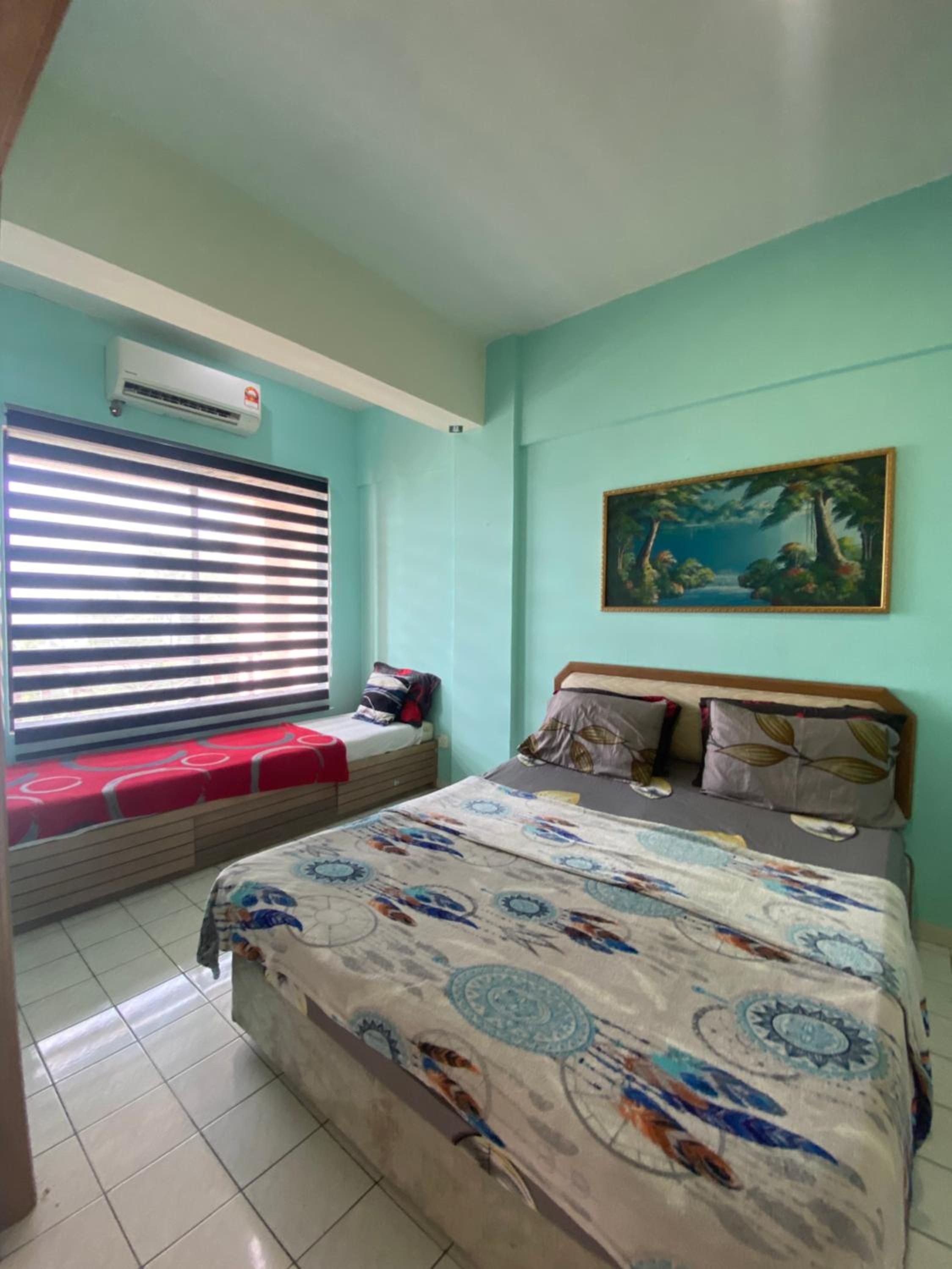 Studio Apartment W Seaview Netflix photo 5